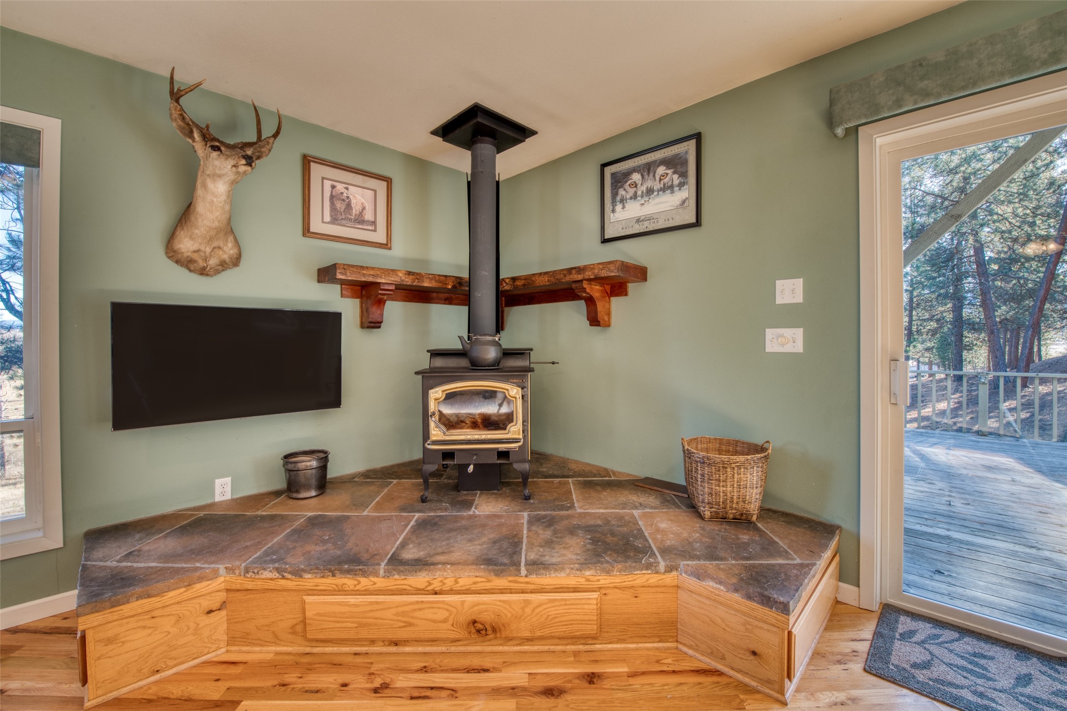 560 Camas Creek Loop
