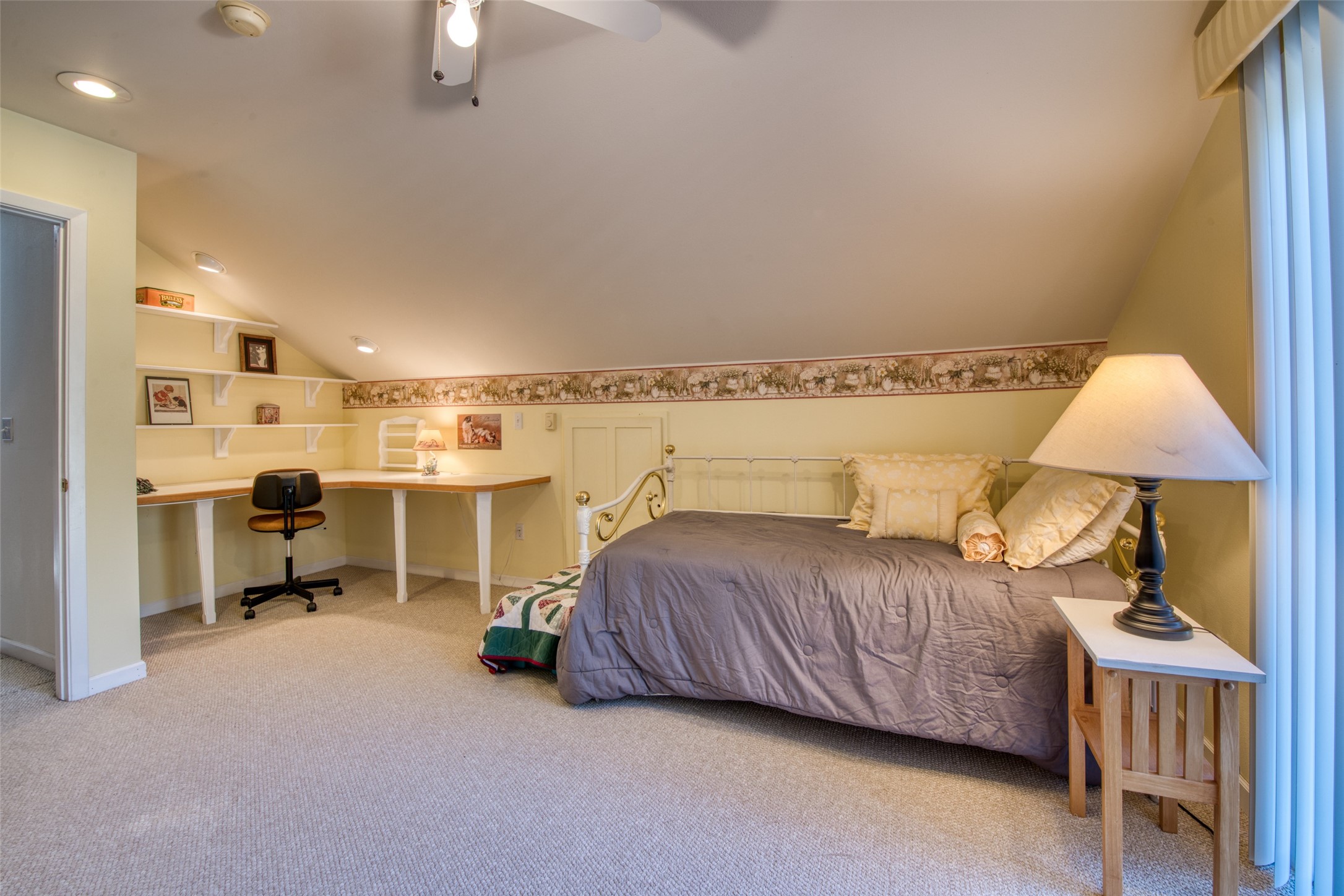560 Camas Creek Loop