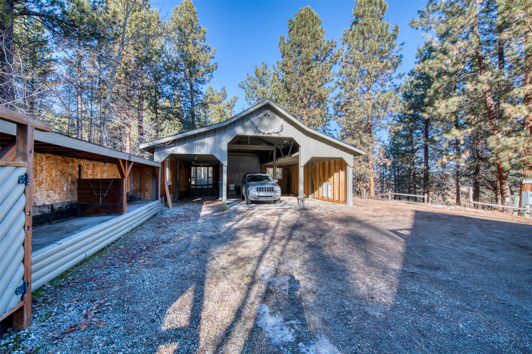 560 Camas Creek Loop