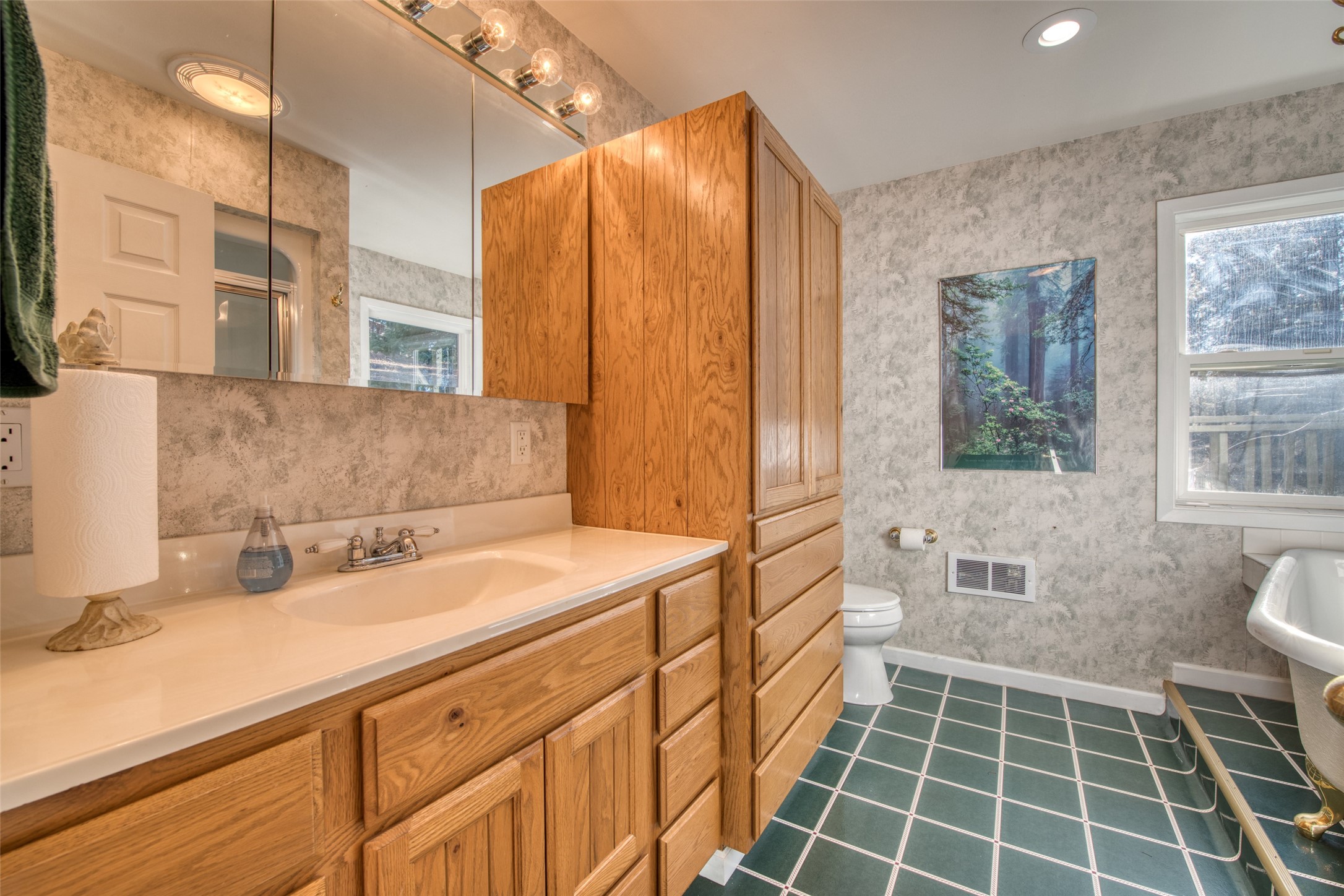 560 Camas Creek Loop