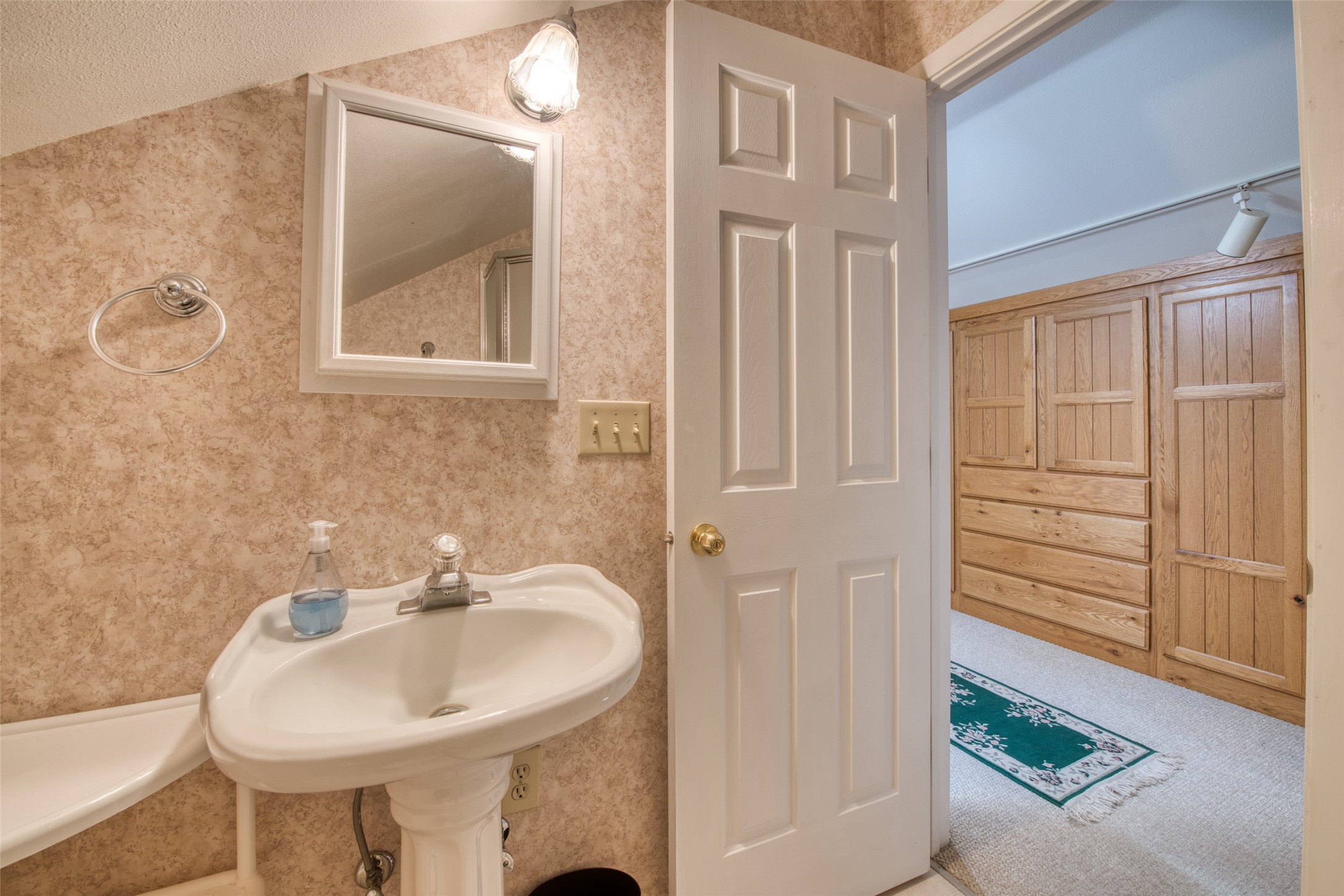 560 Camas Creek Loop