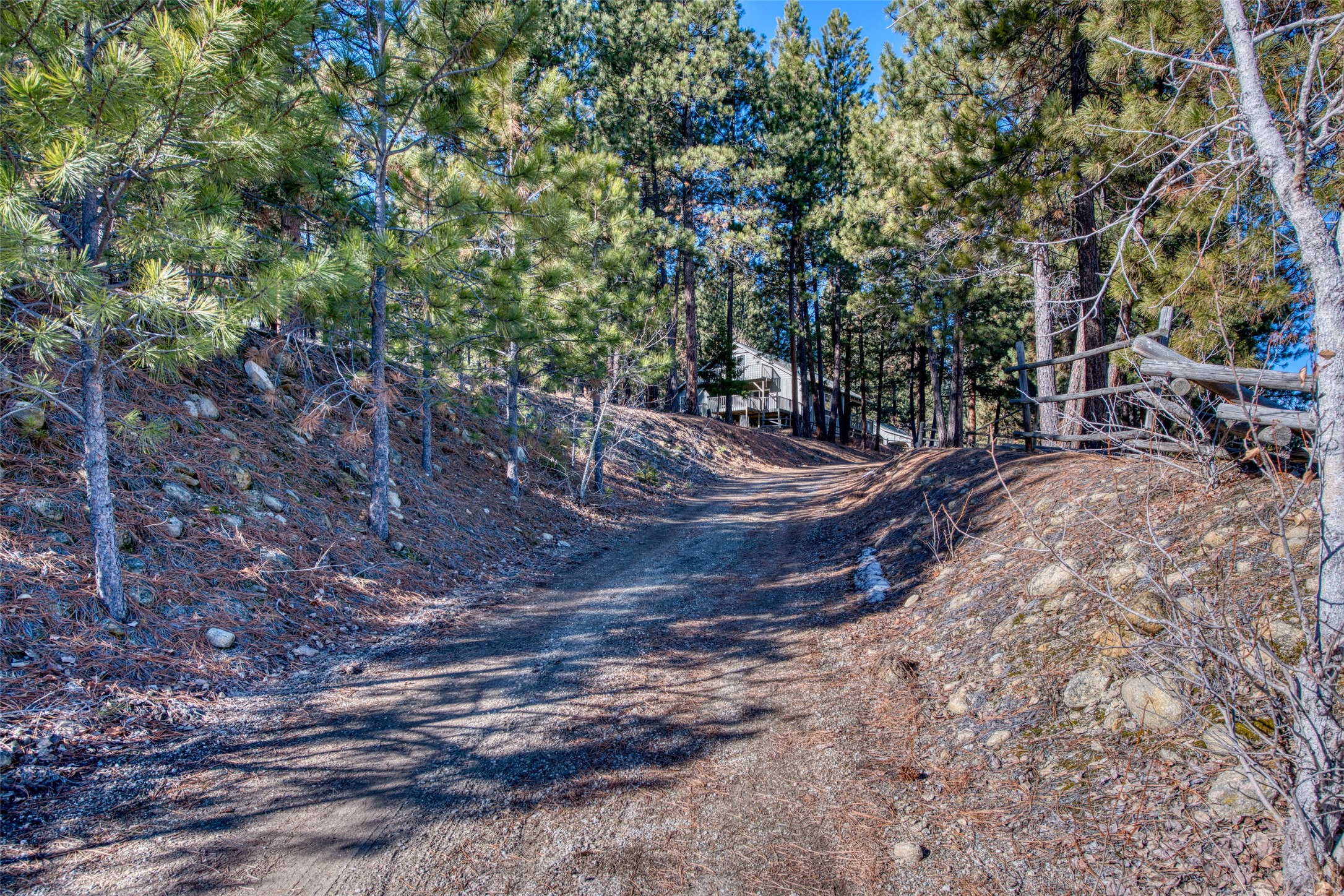 560 Camas Creek Loop