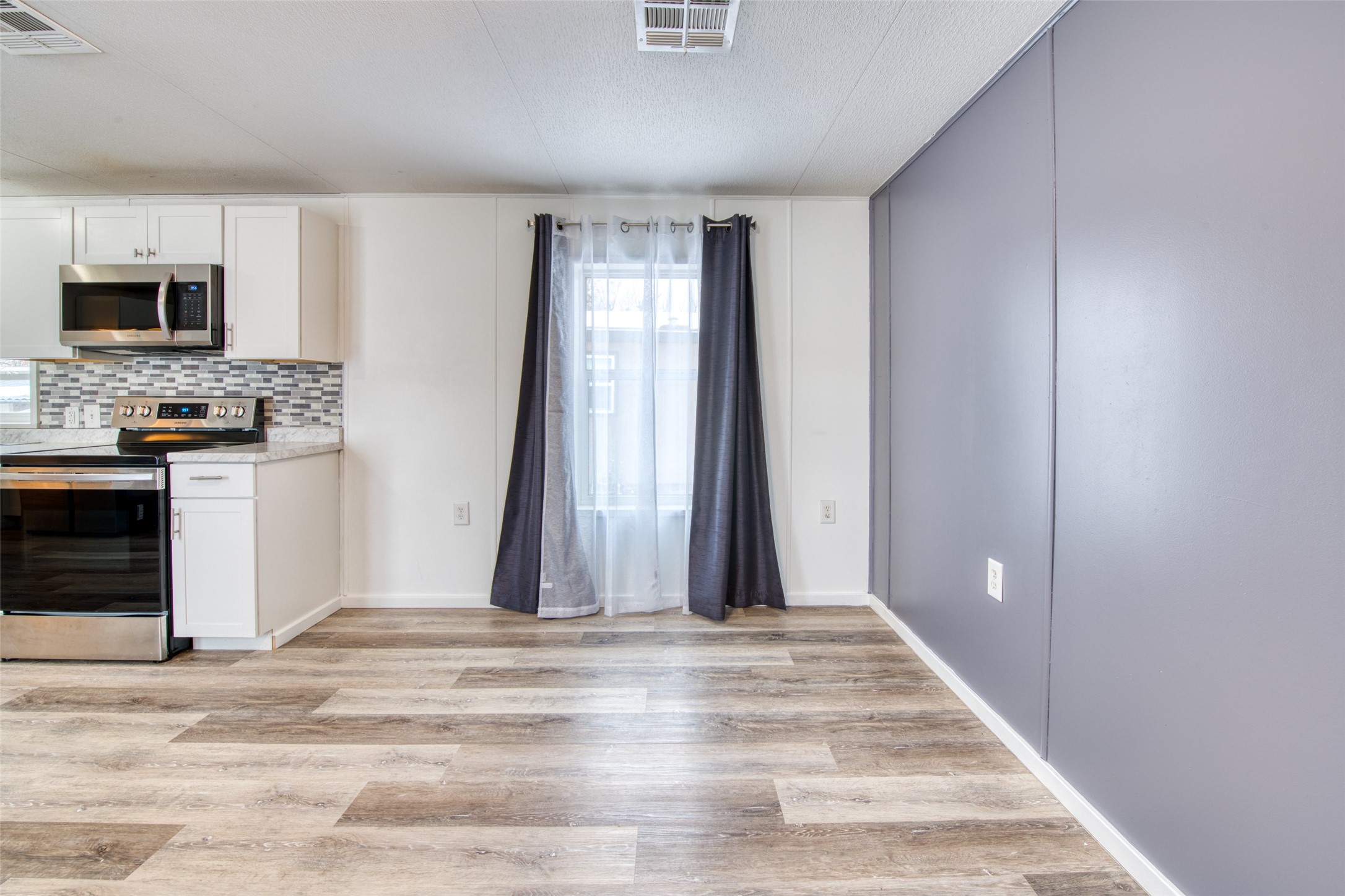 643 Grantsdale Road 9