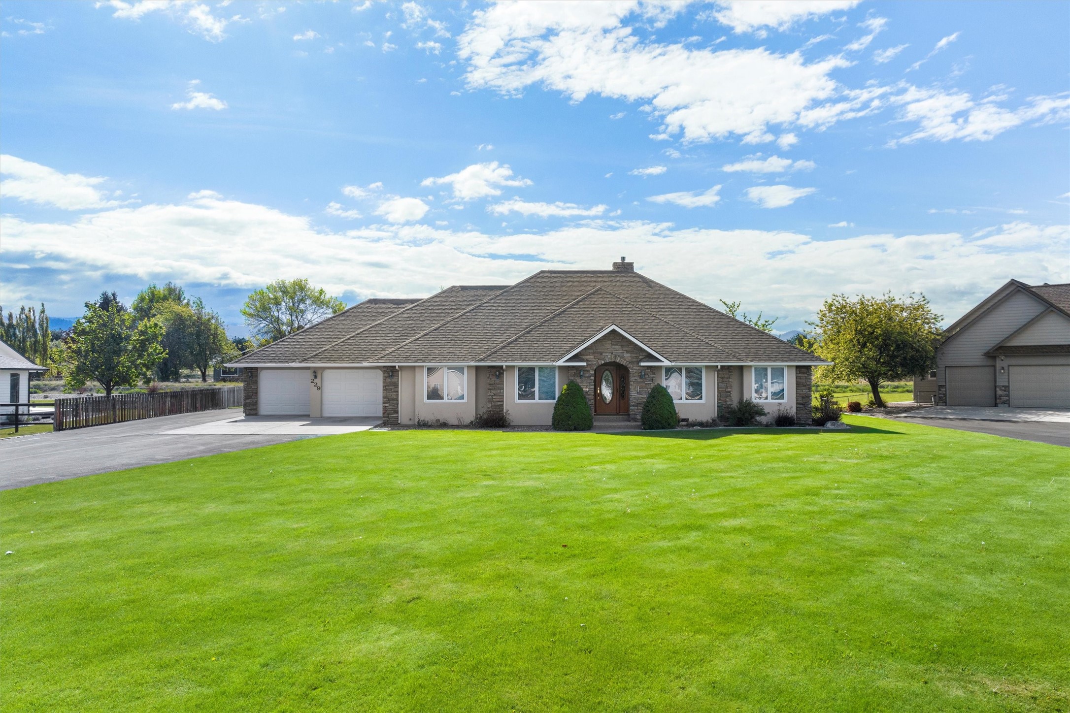 229 Carriage Road