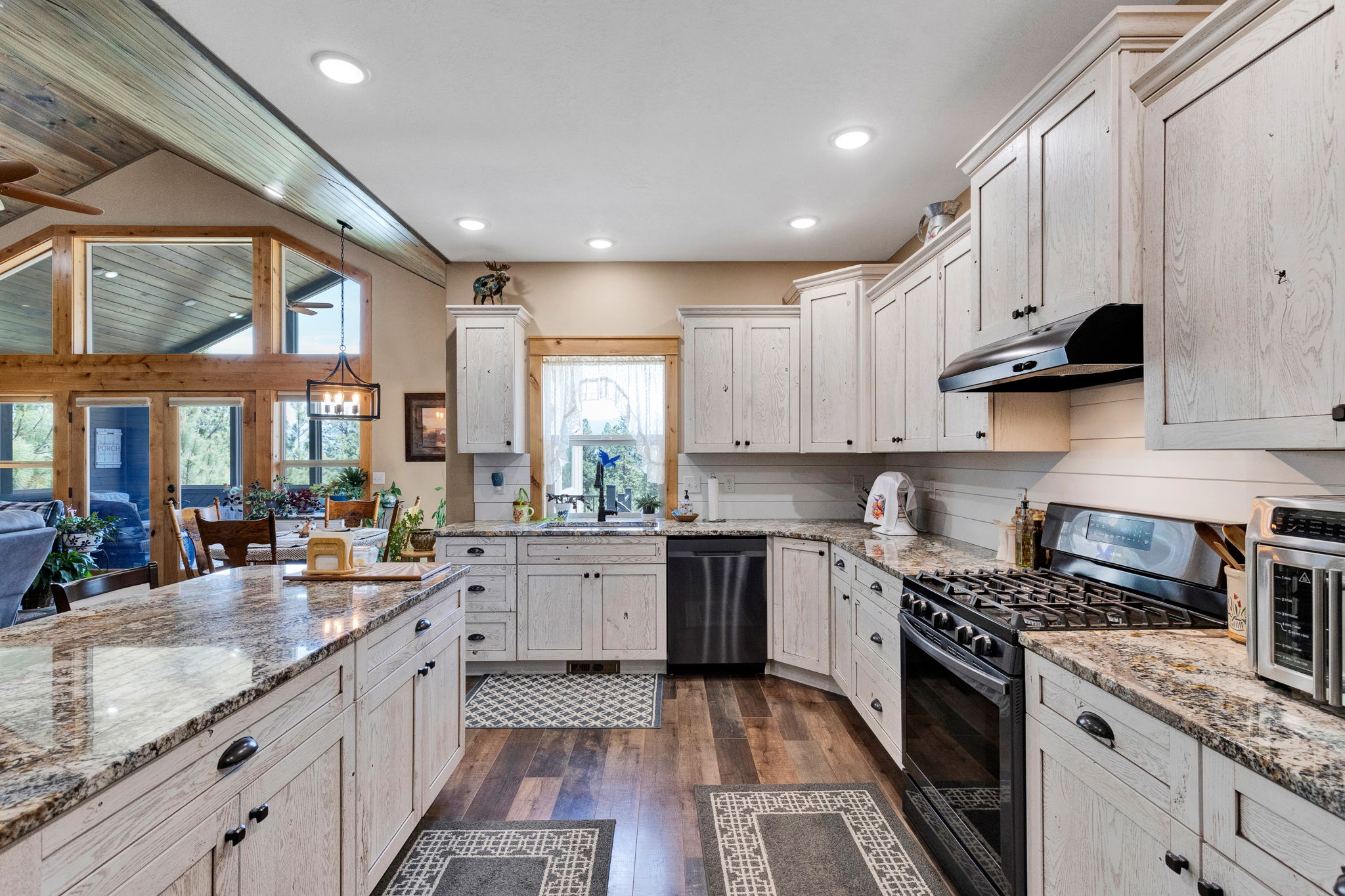 595 Merwin Trail