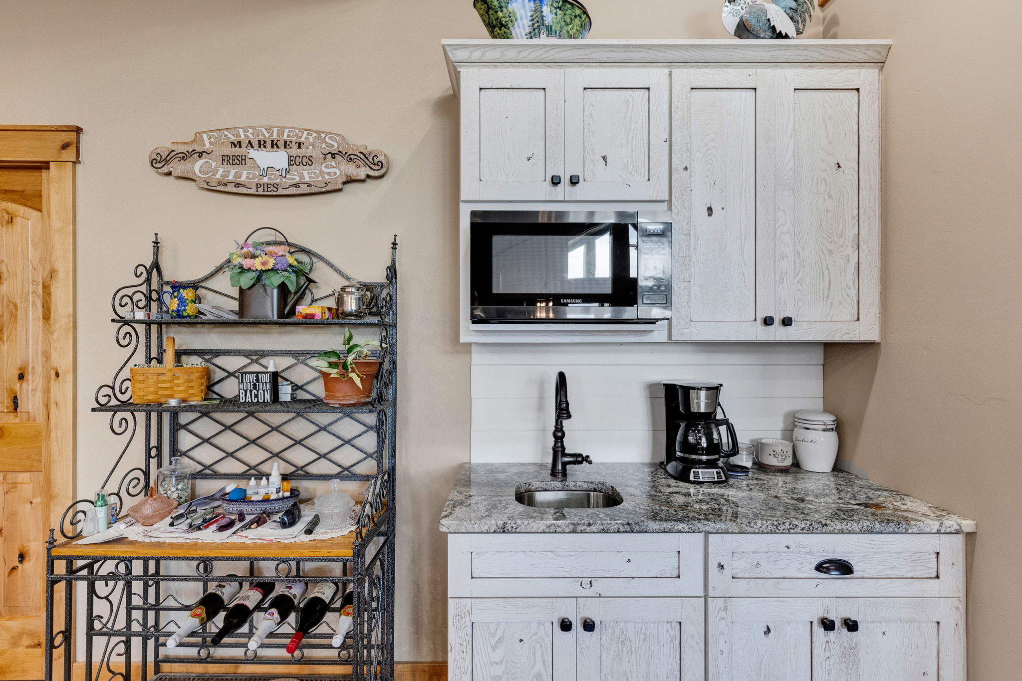 595 Merwin Trail