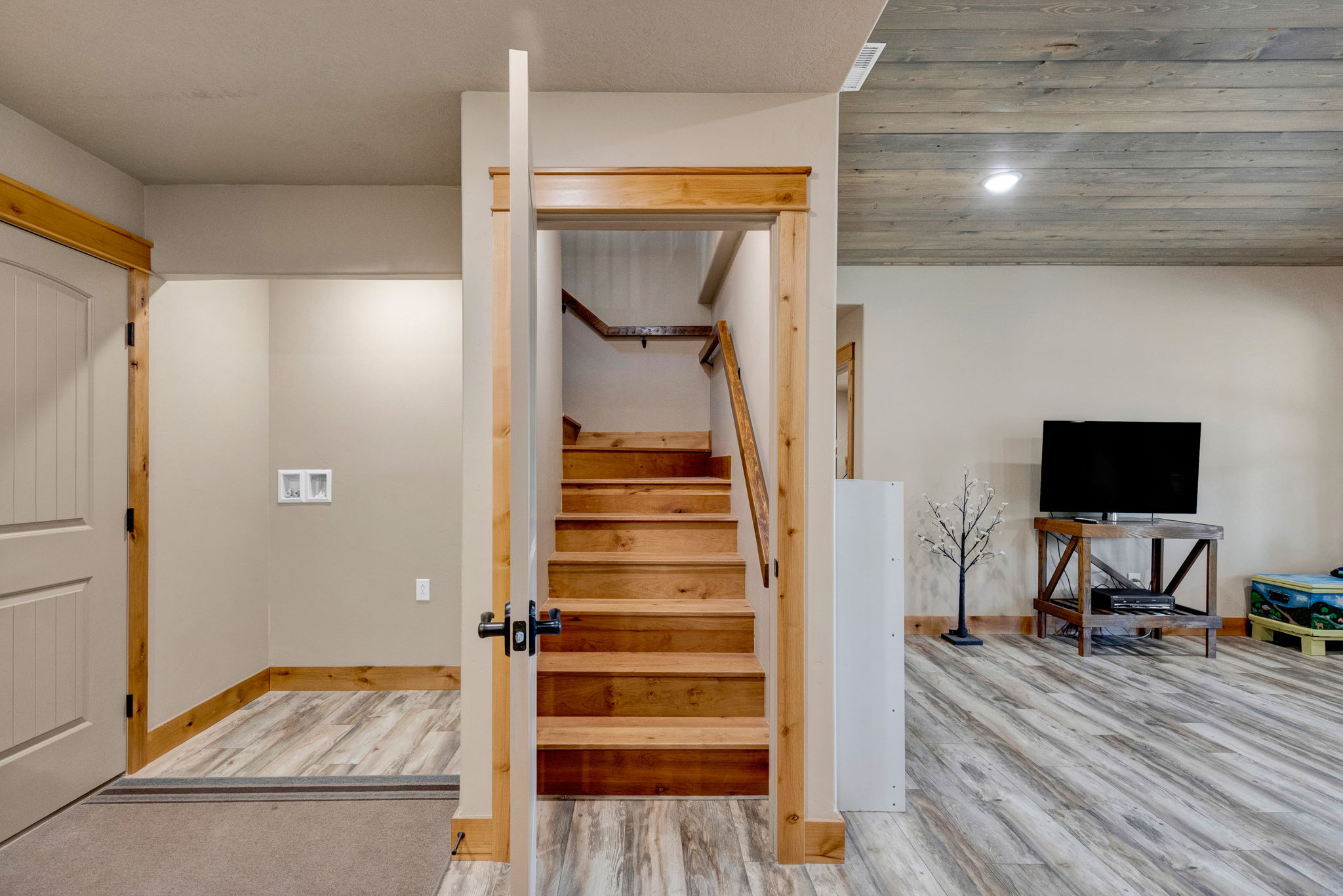 595 Merwin Trail