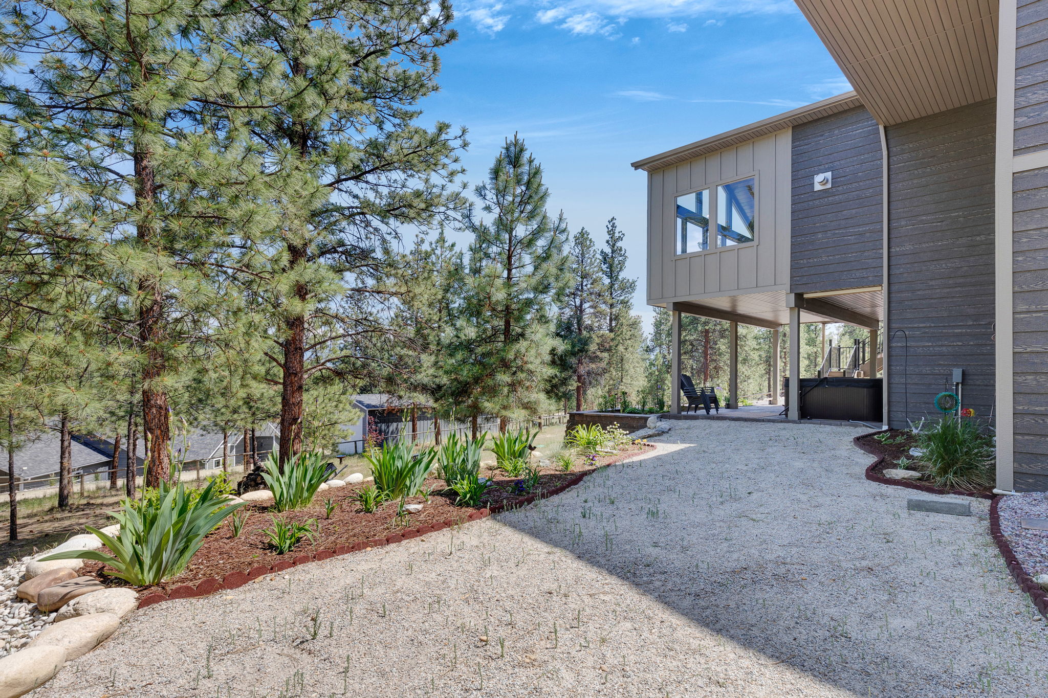 595 Merwin Trail