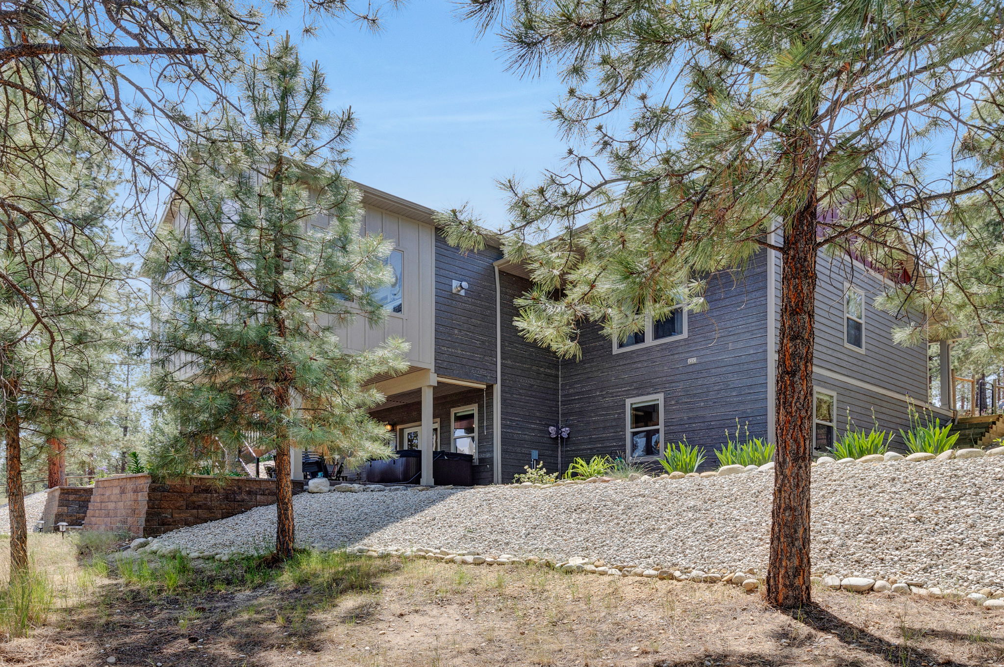 595 Merwin Trail