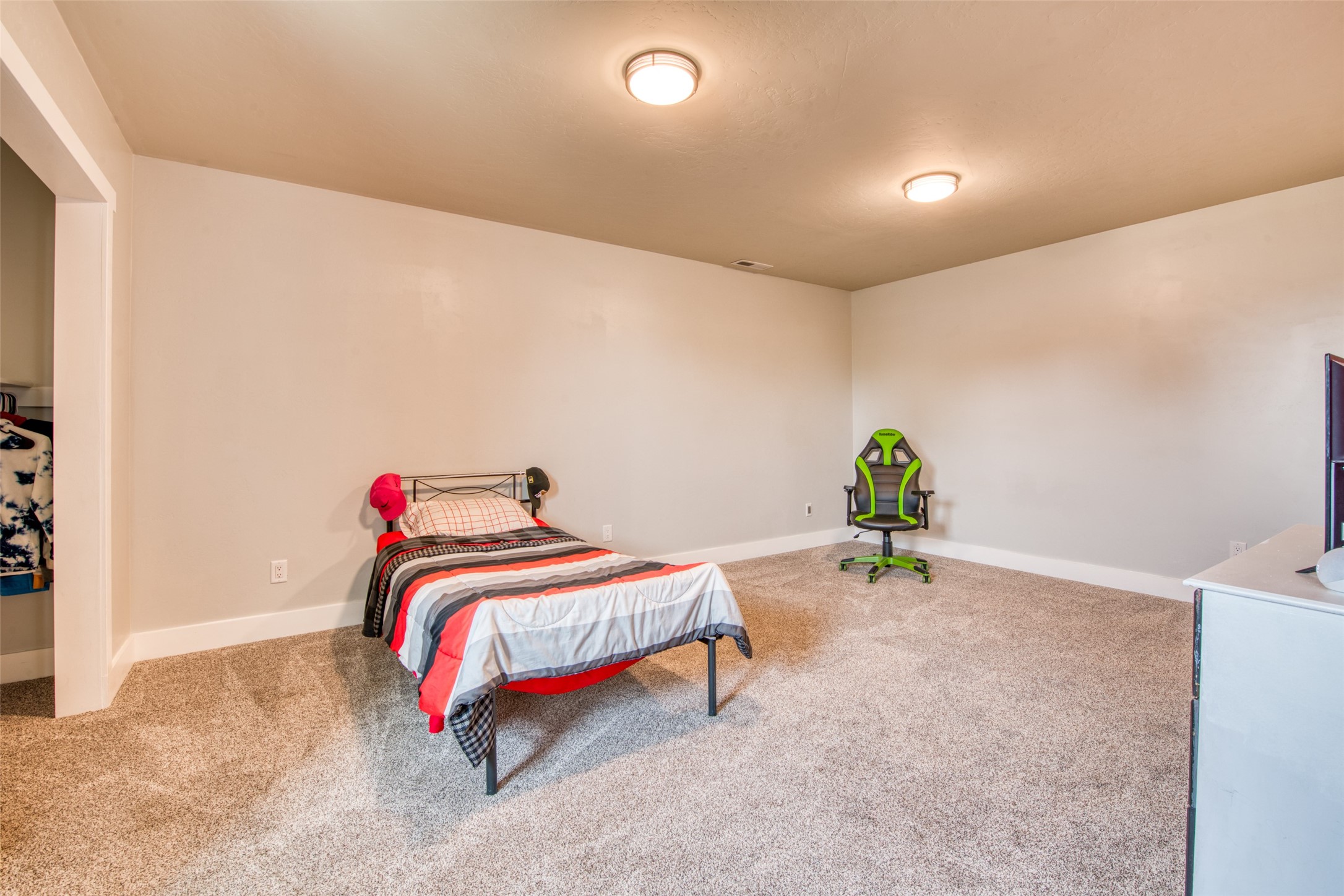 894 Doty Lane