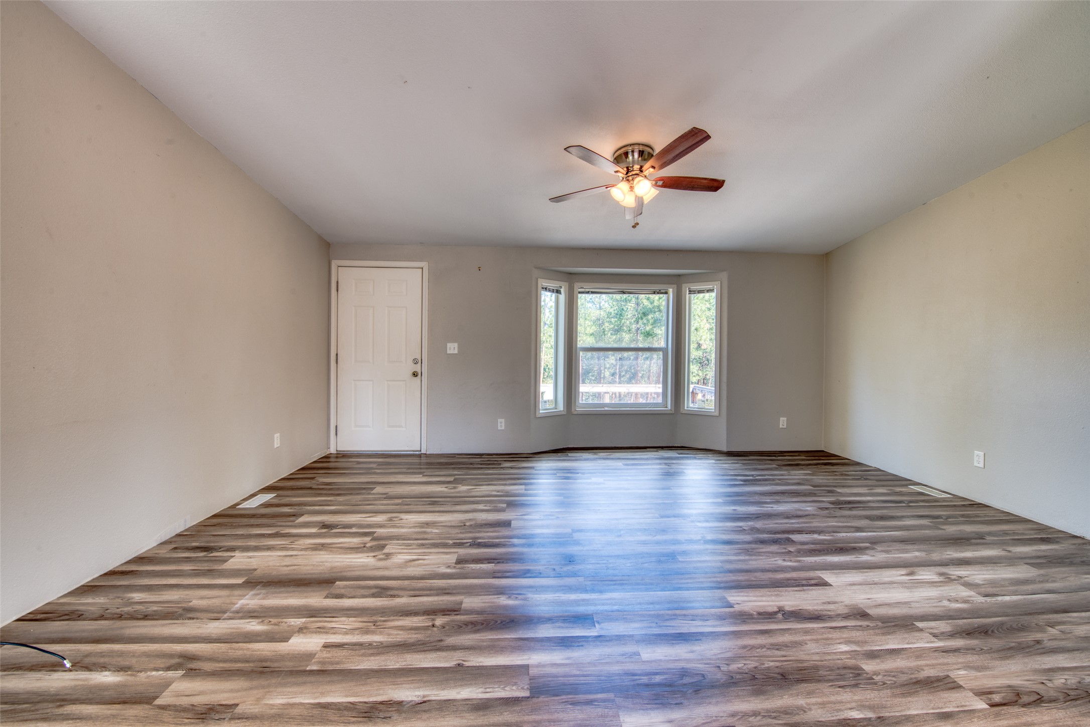845 Pineview Drive