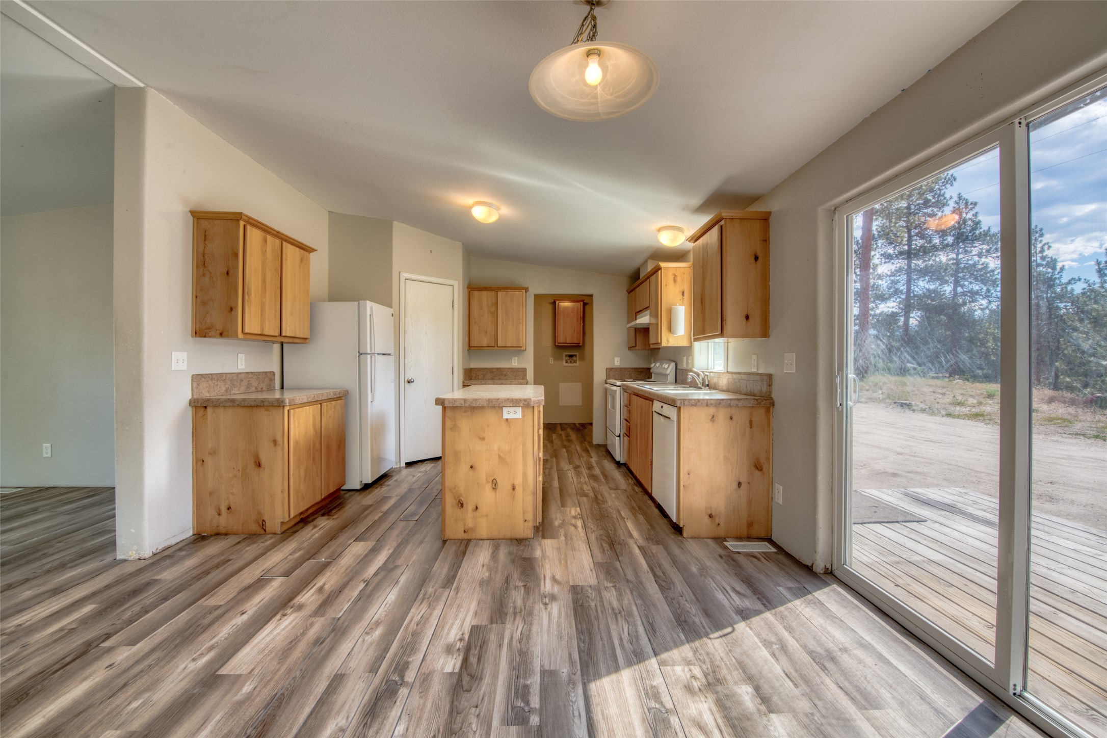 845 Pineview Drive