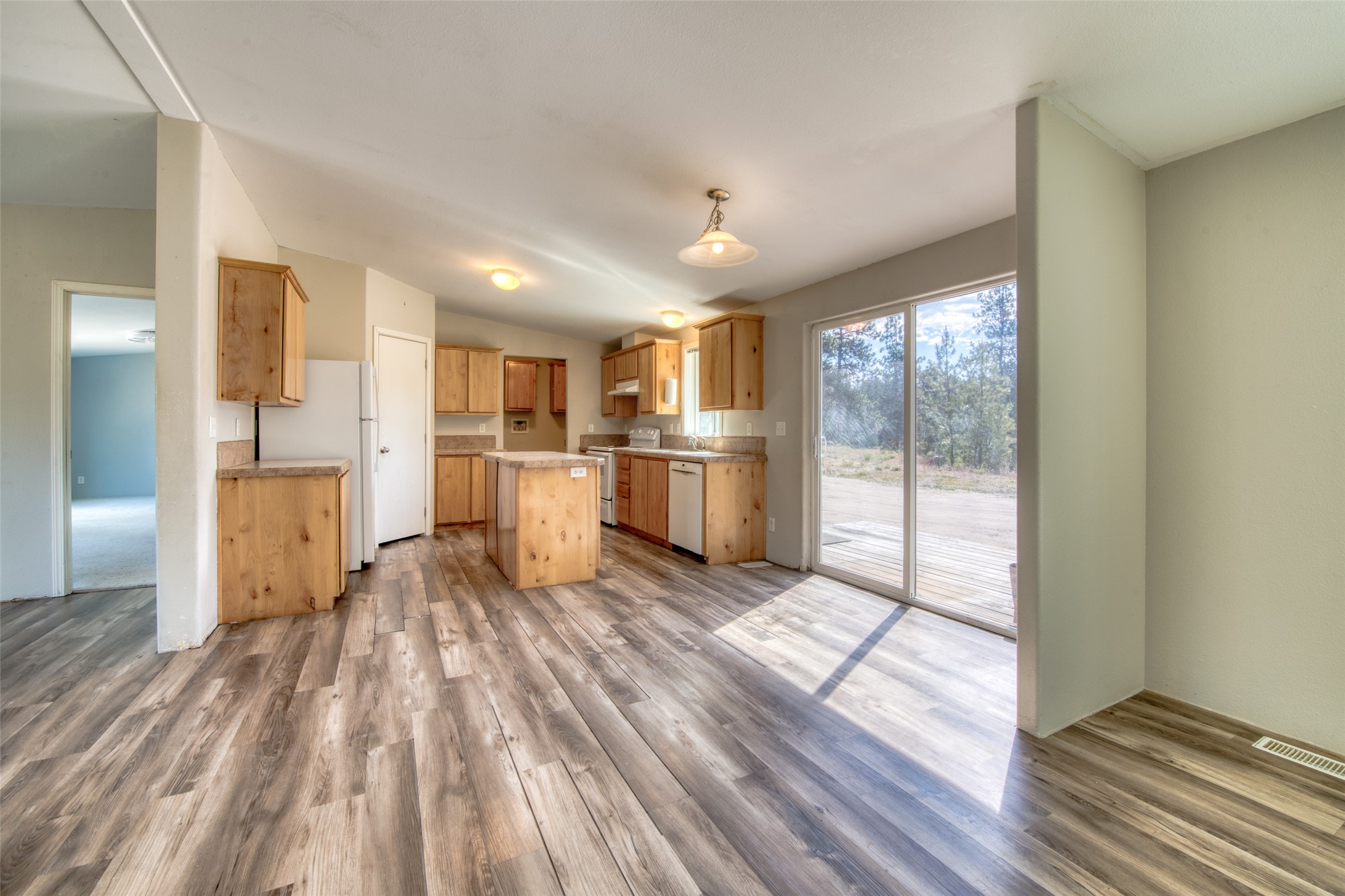 845 Pineview Drive