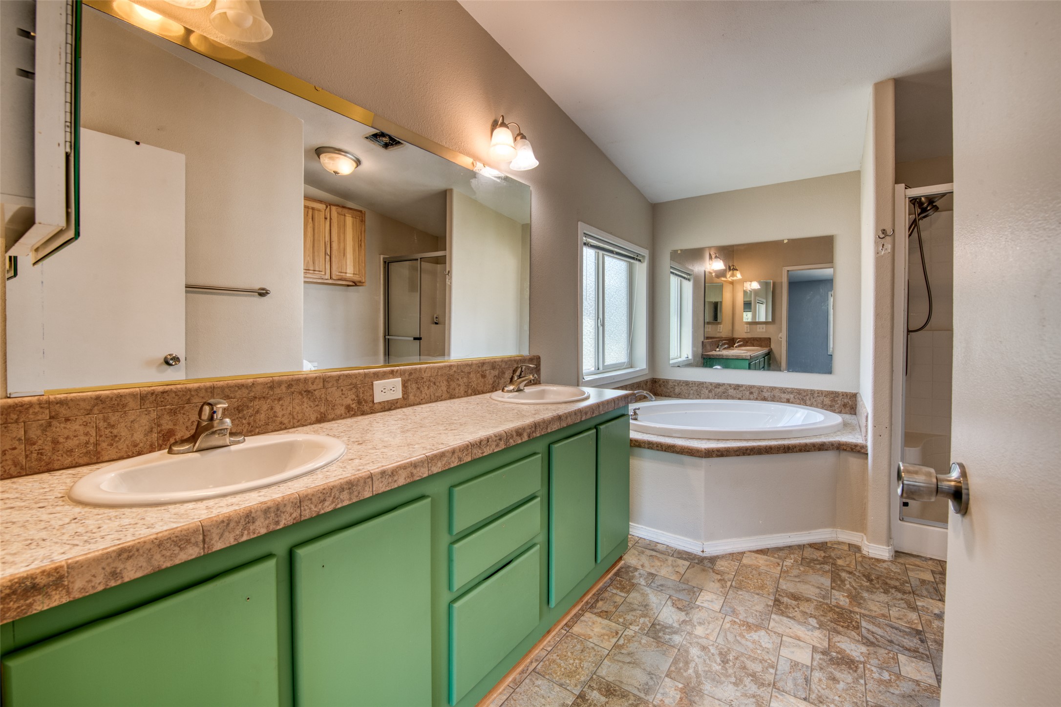 845 Pineview Drive