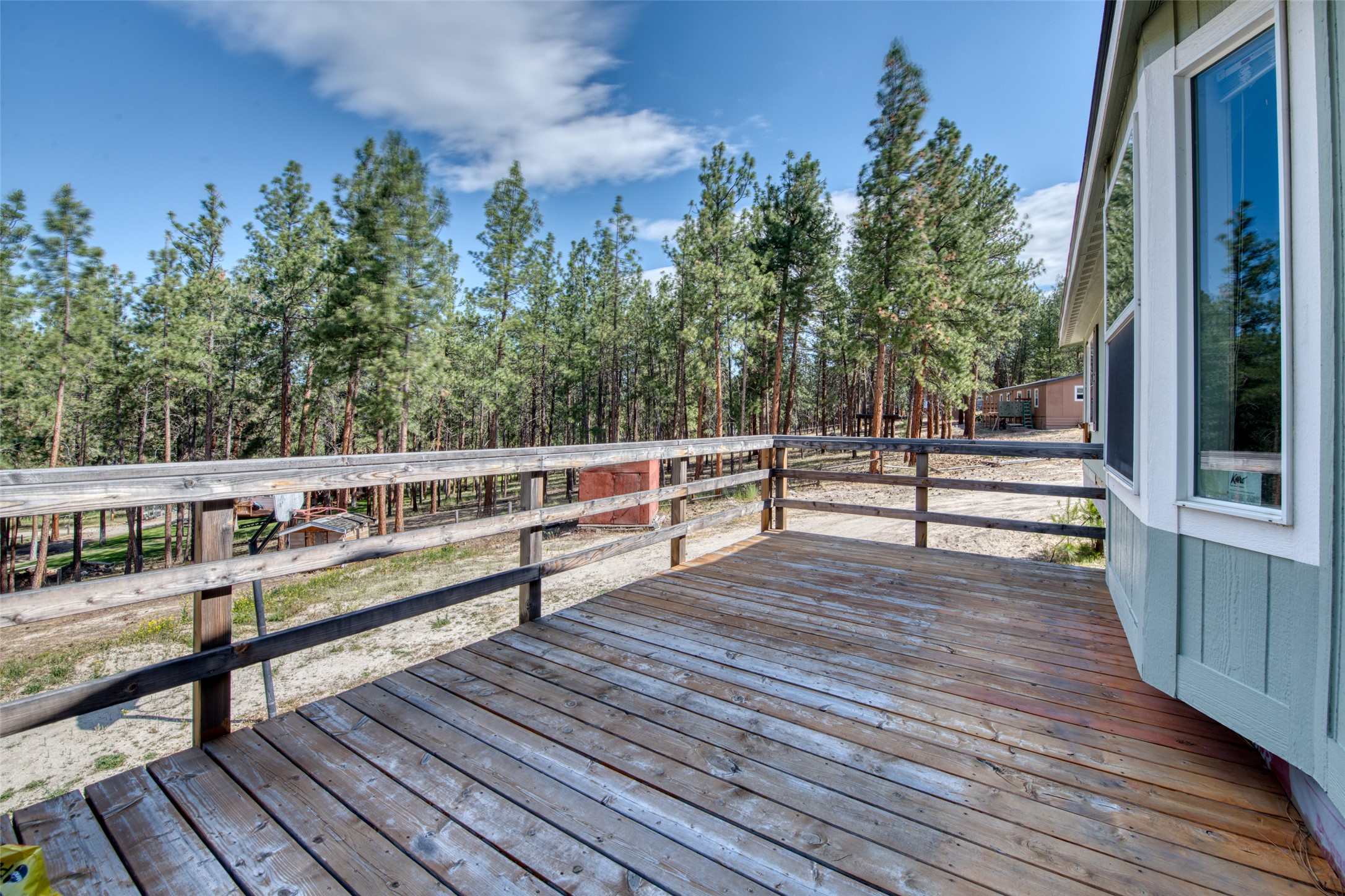 845 Pineview Drive