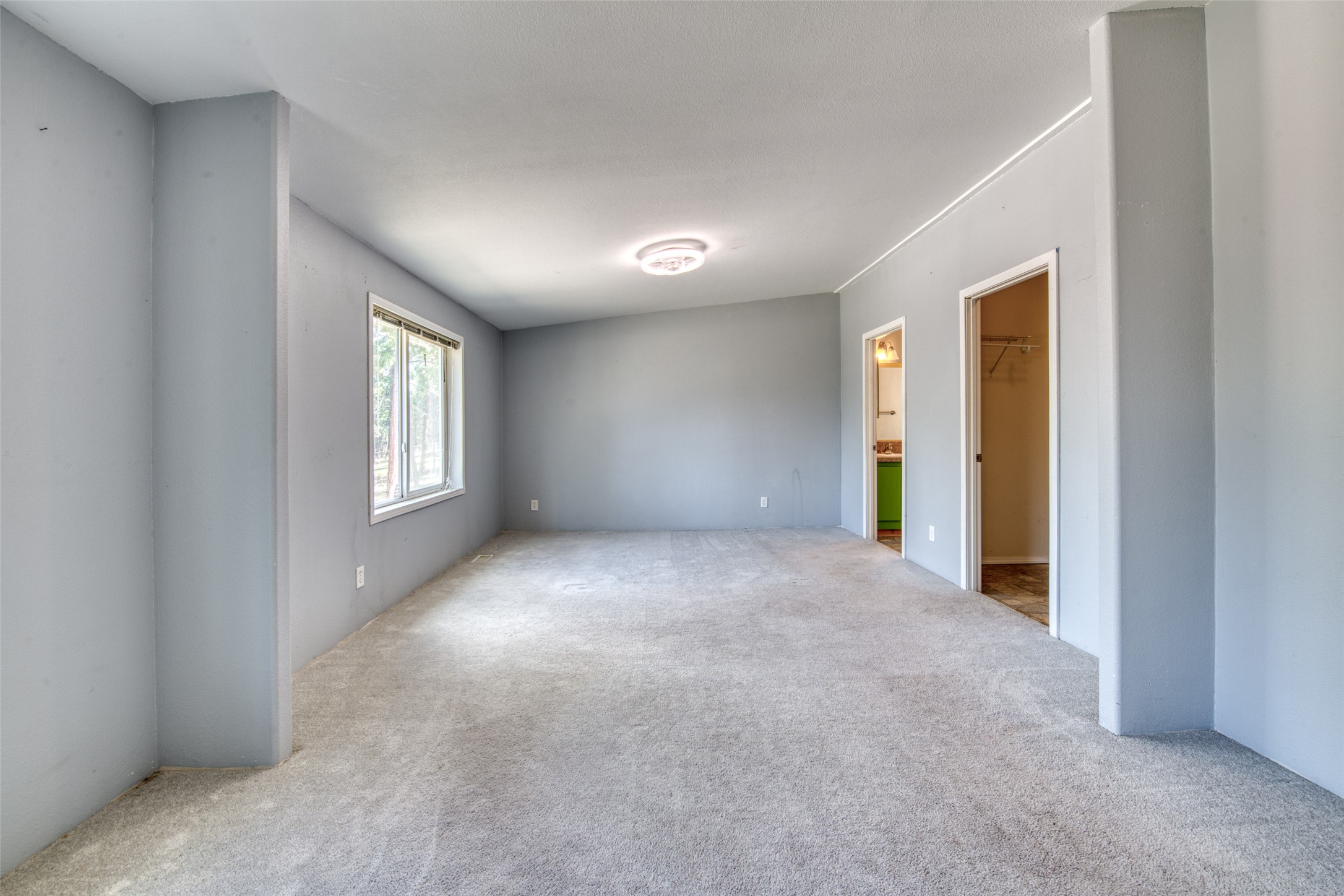 845 Pineview Drive