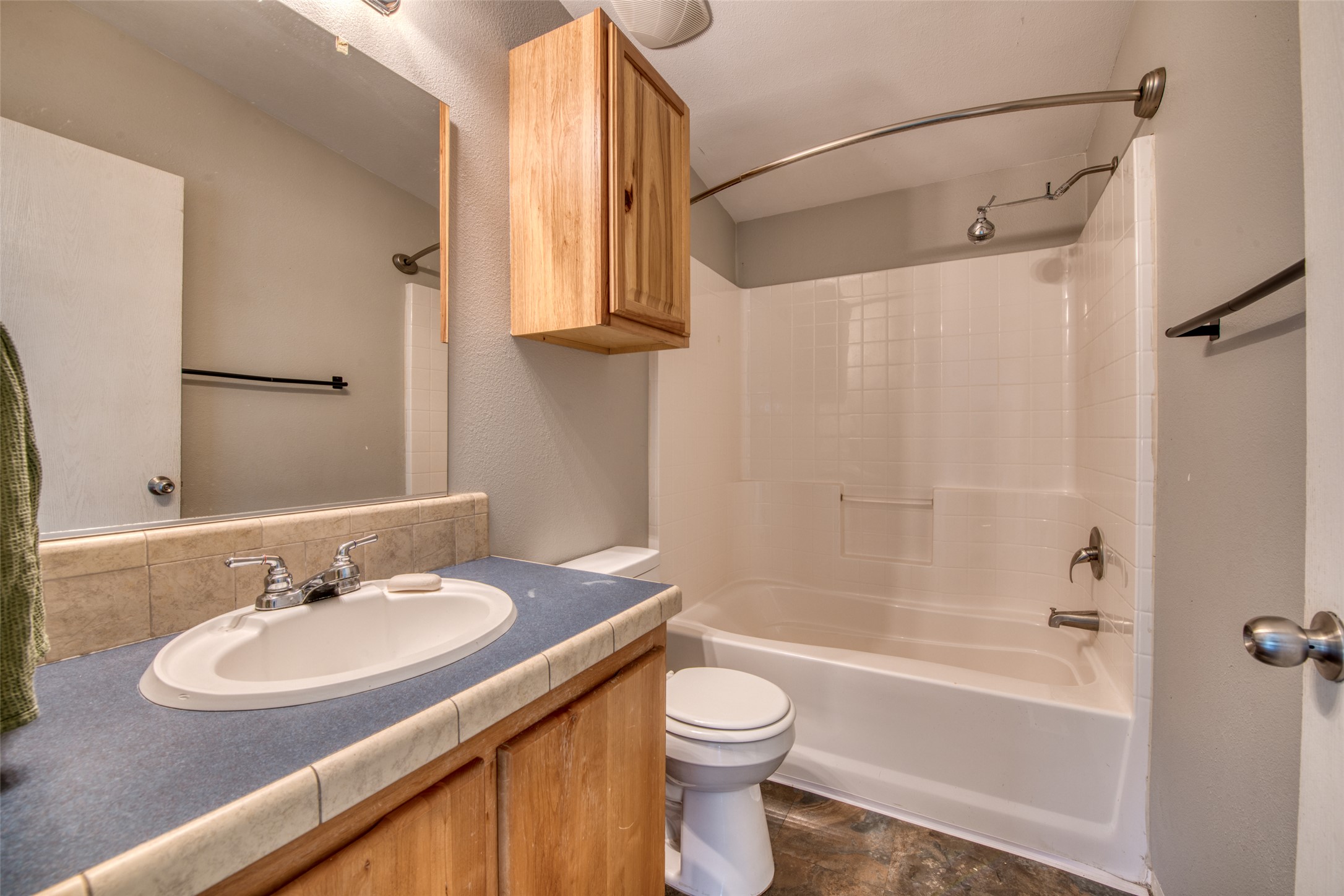 845 Pineview Drive