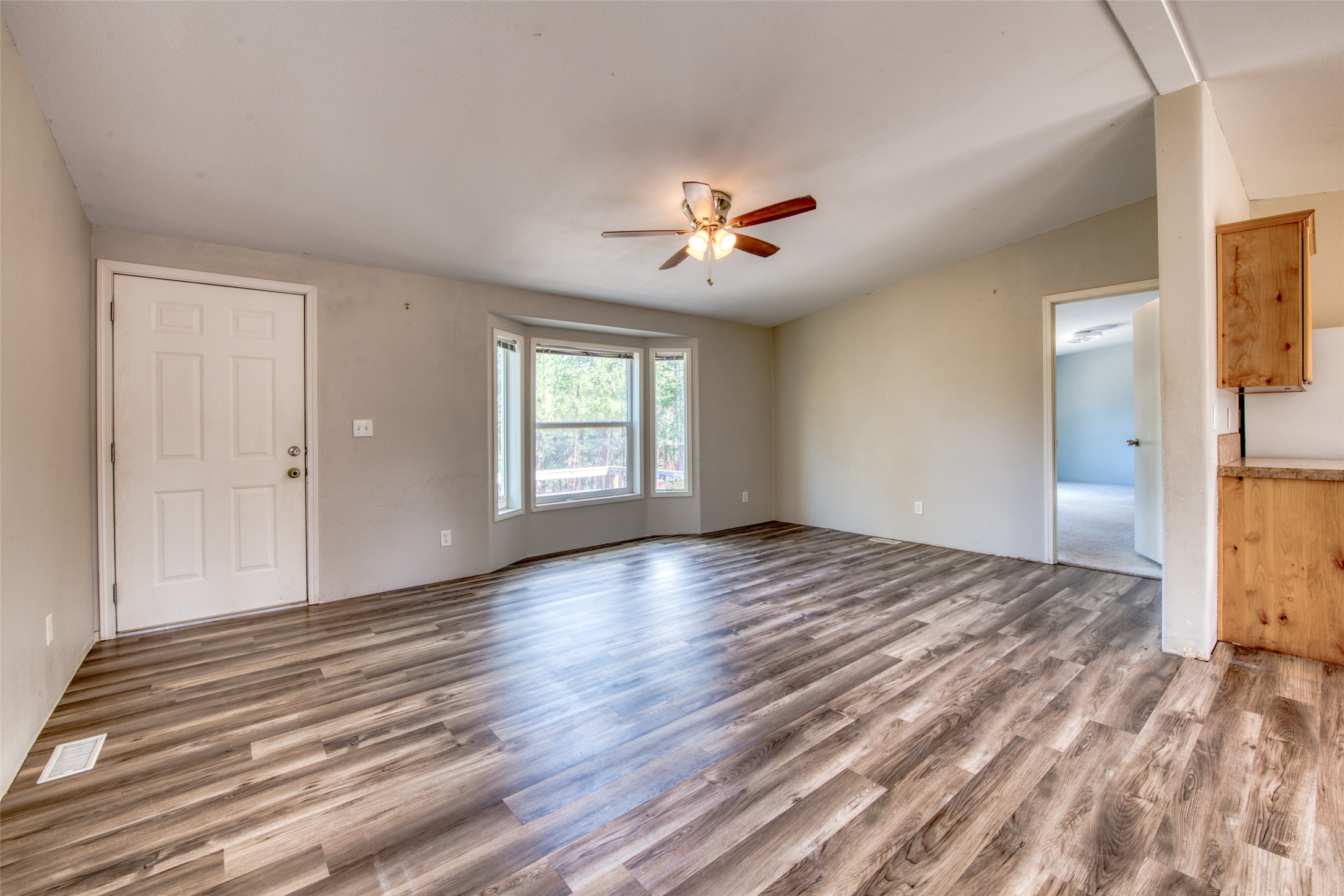845 Pineview Drive