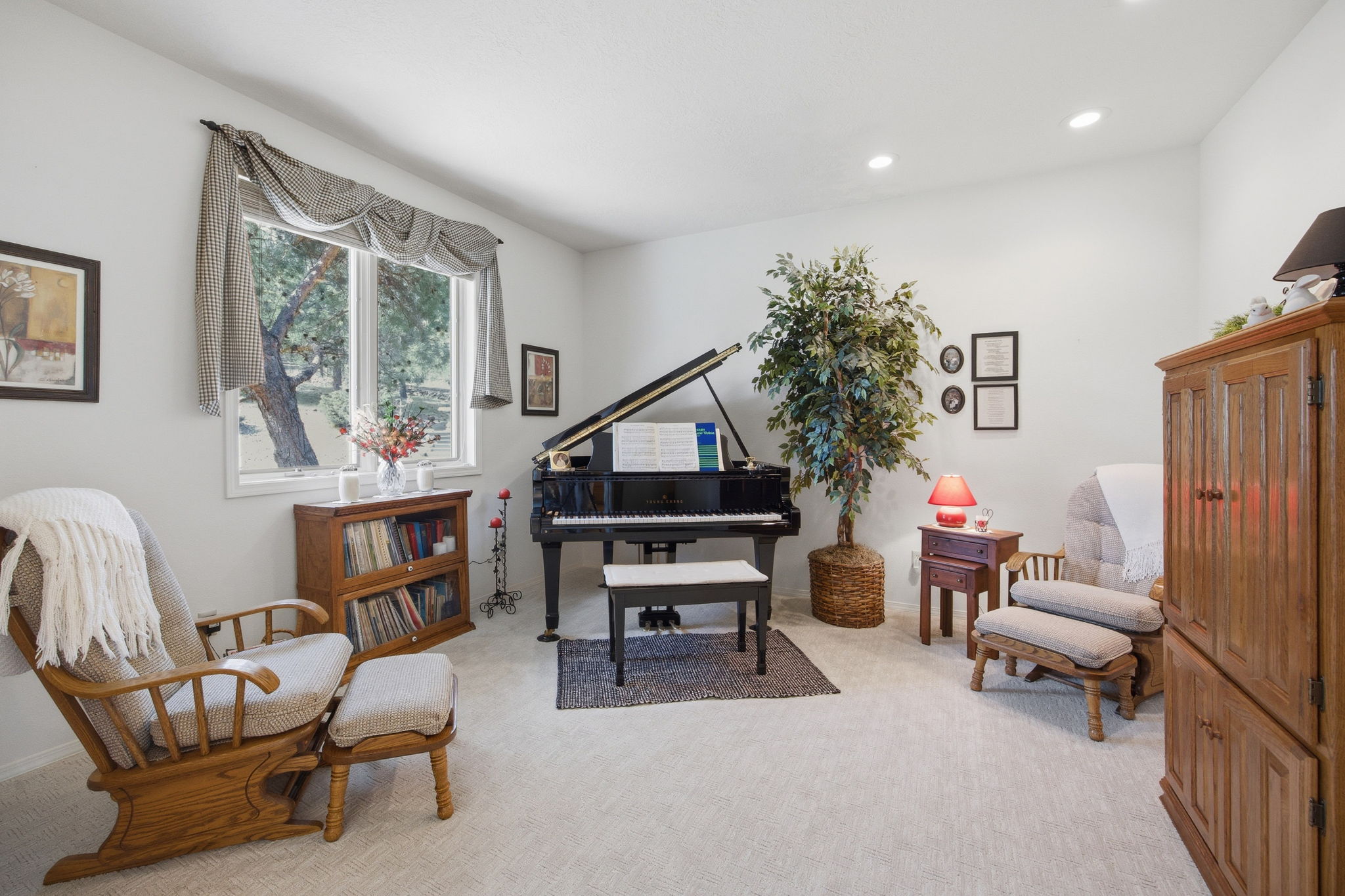 328 Westhills Way