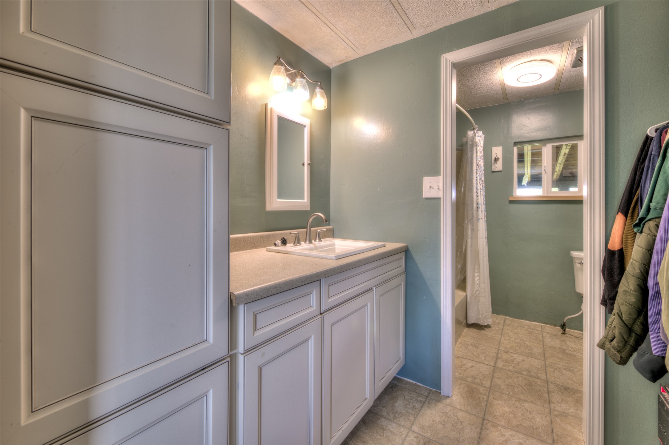 1327 Honey House Lane