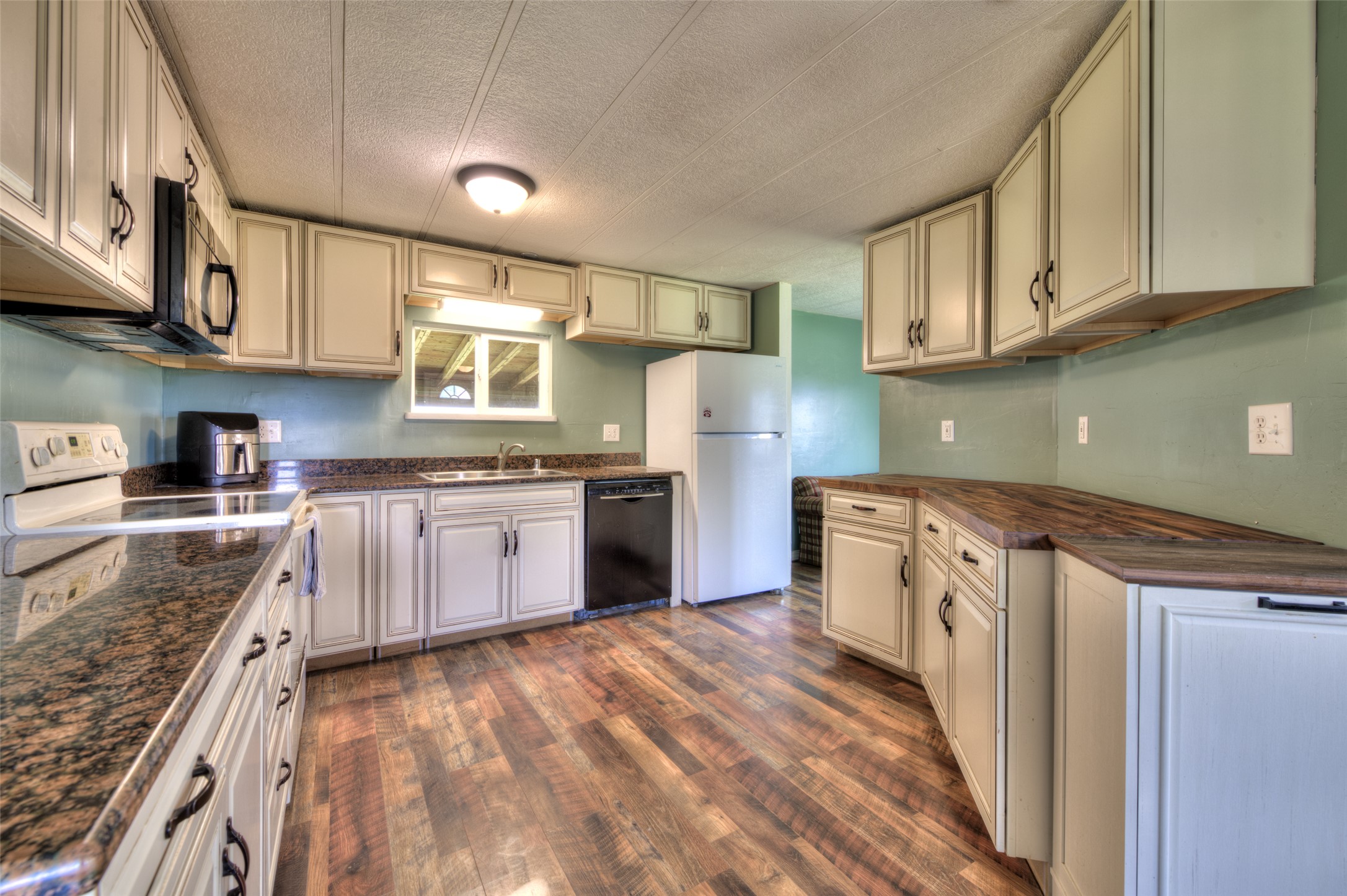 1327 Honey House Lane