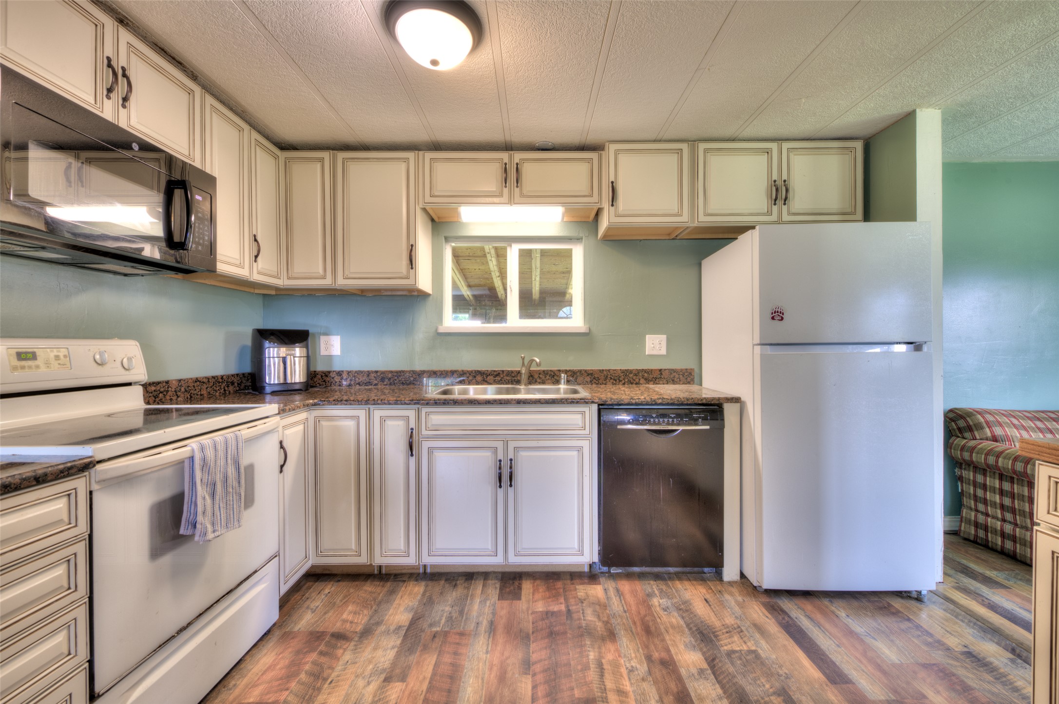 1327 Honey House Lane