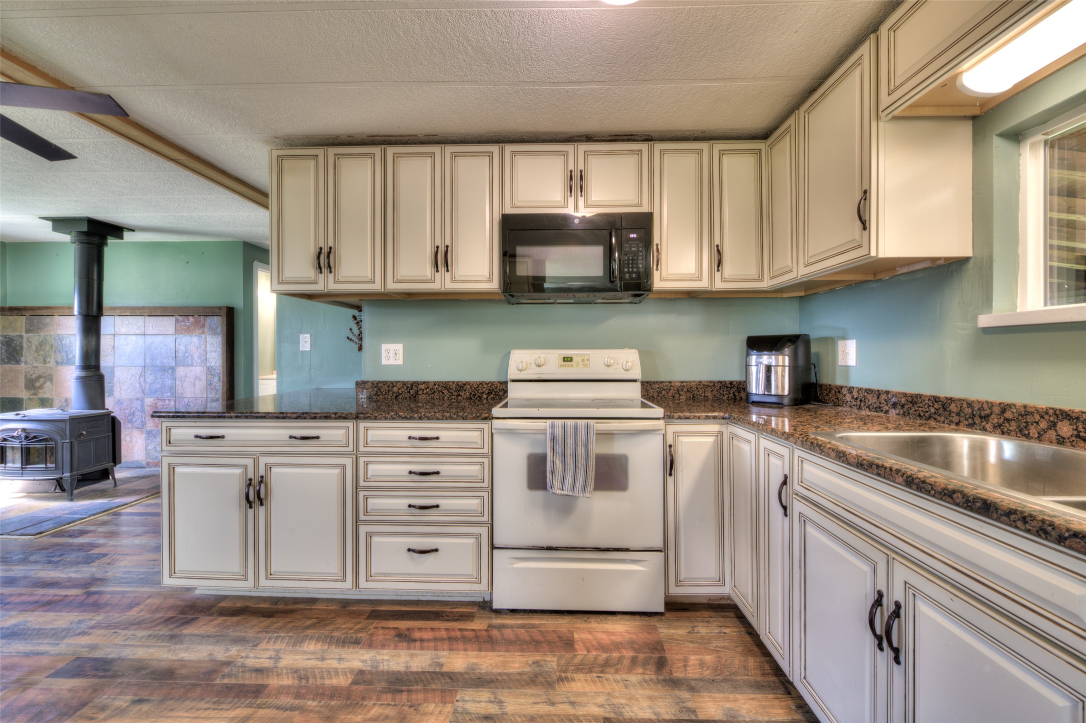 1327 Honey House Lane