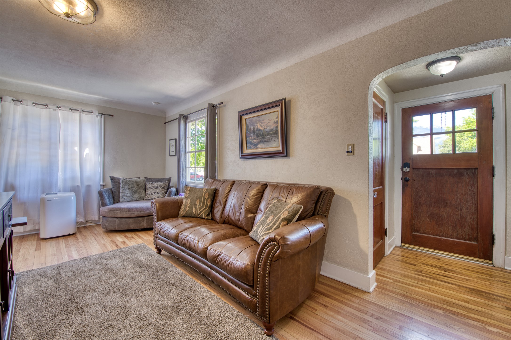 706 S 5th Street