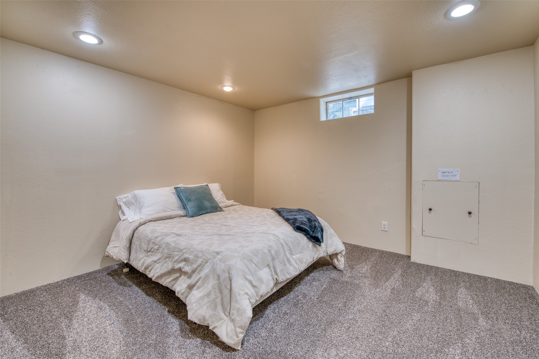 706 S 5th Street