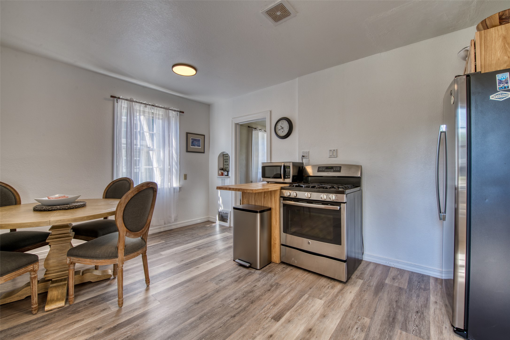 706 S 5th Street