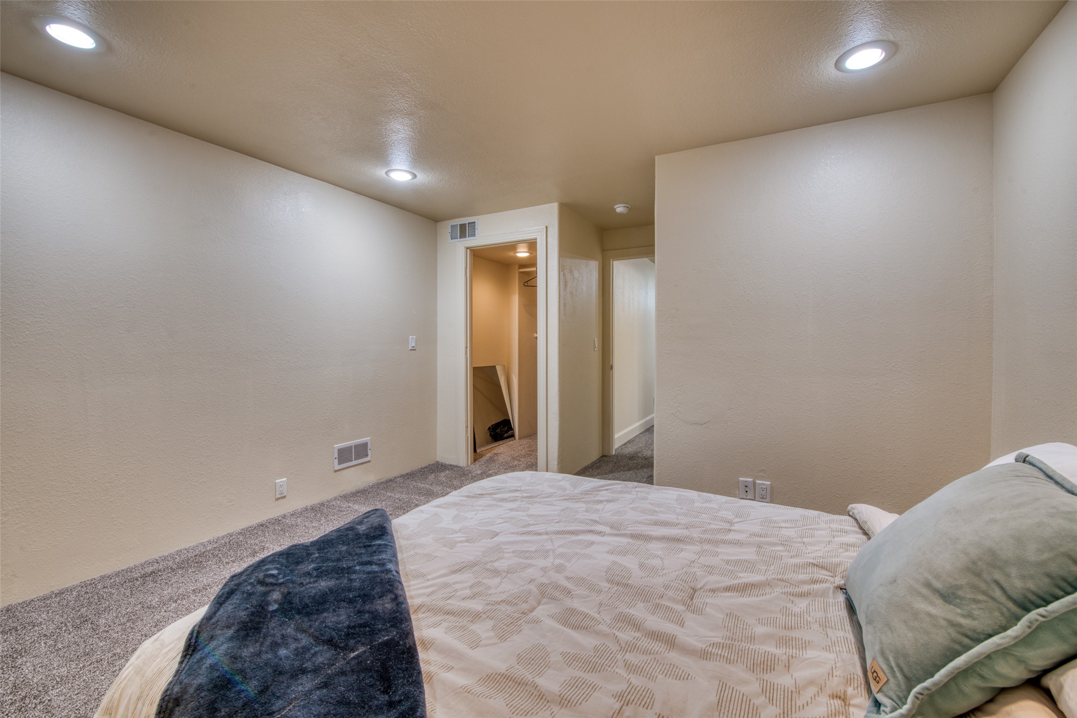 706 S 5th Street