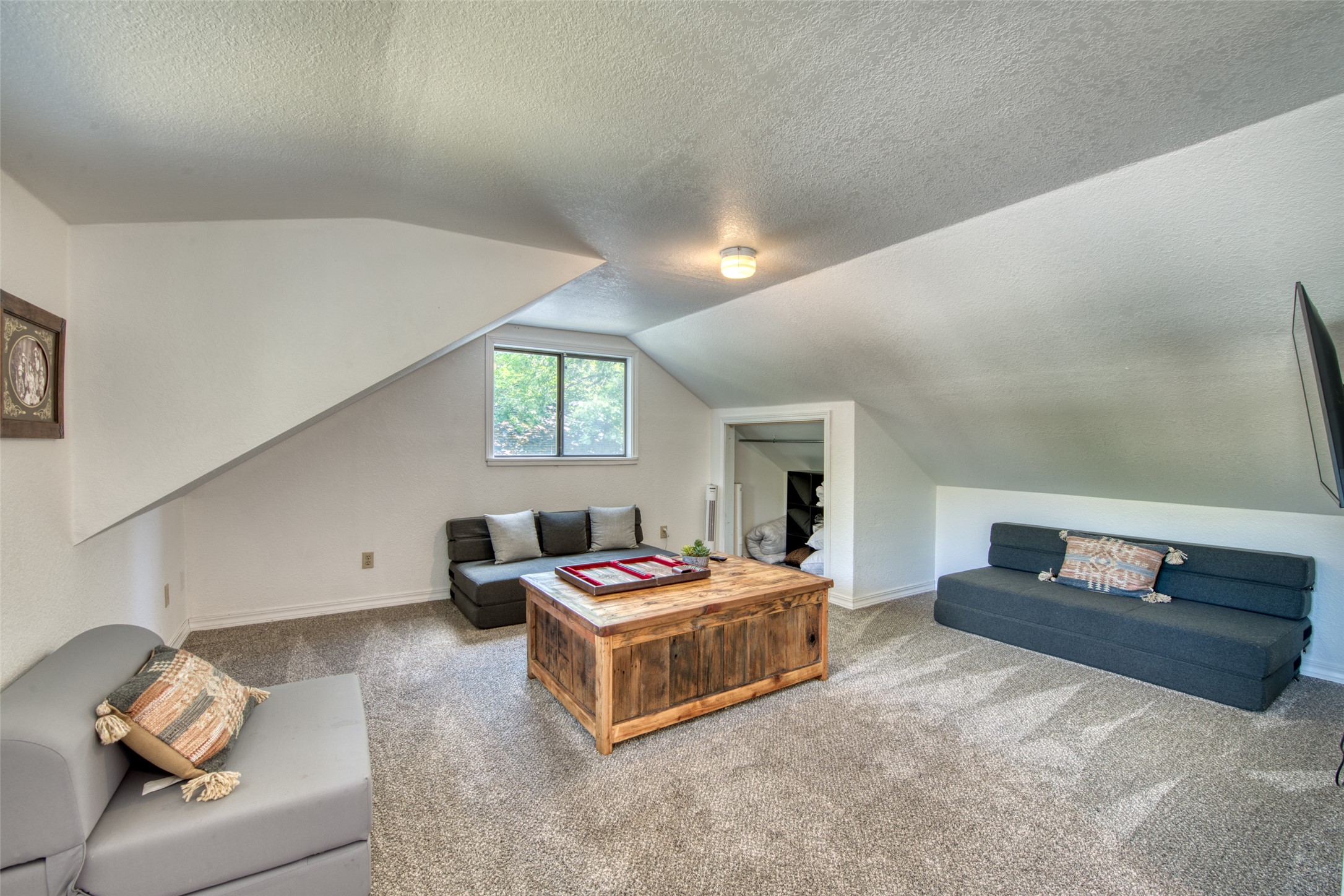 706 S 5th Street