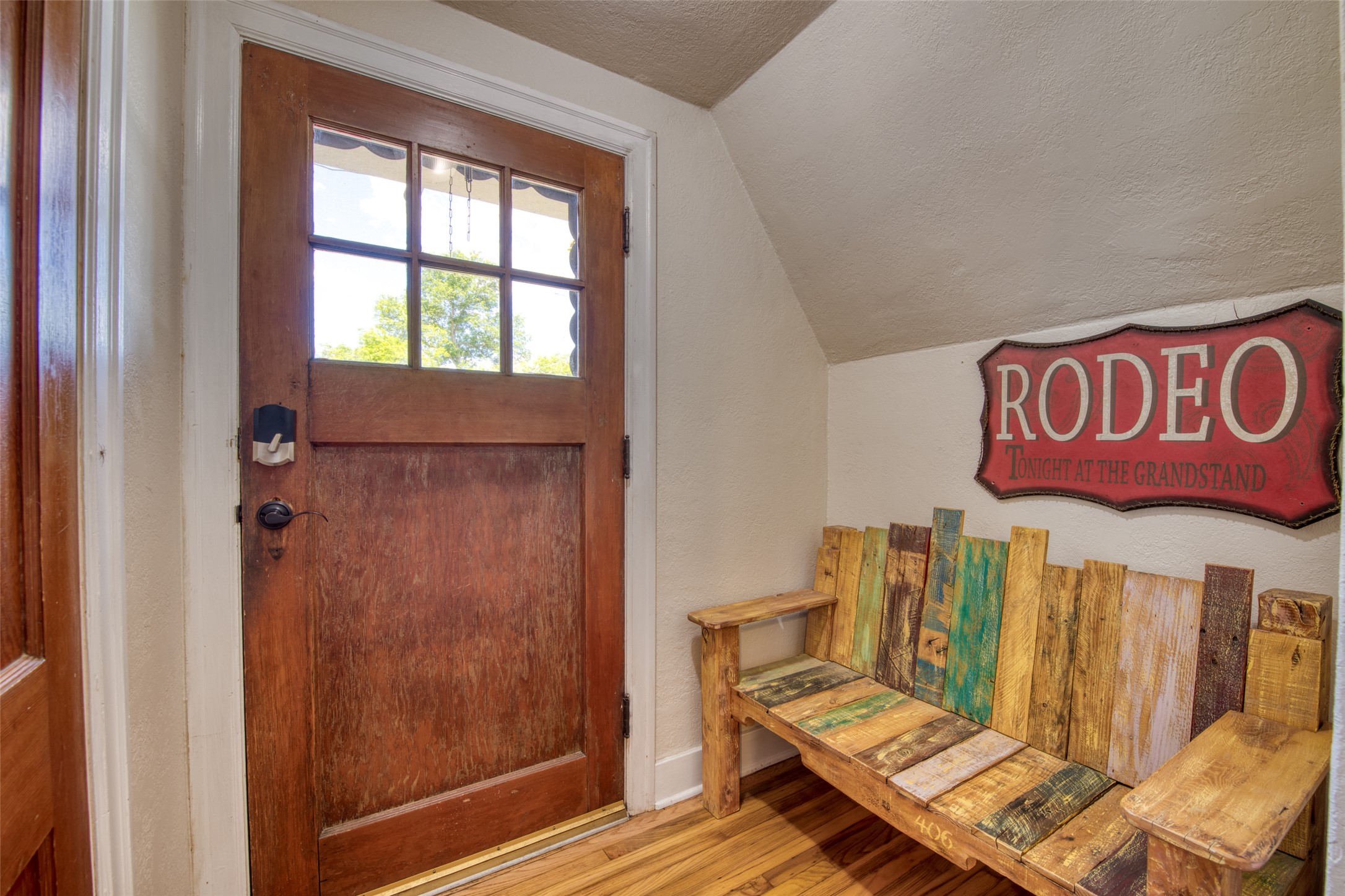 706 S 5th Street