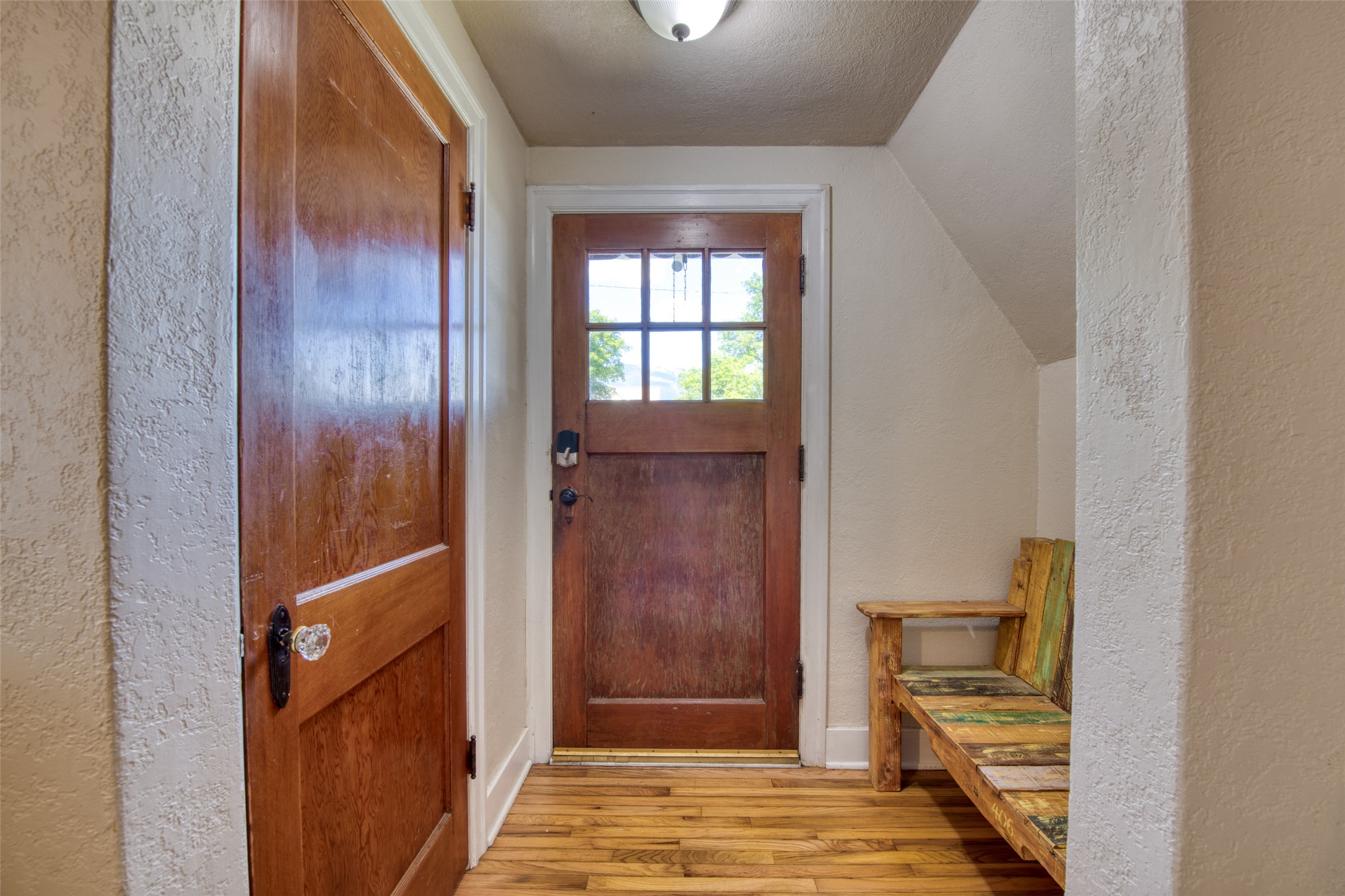 706 S 5th Street