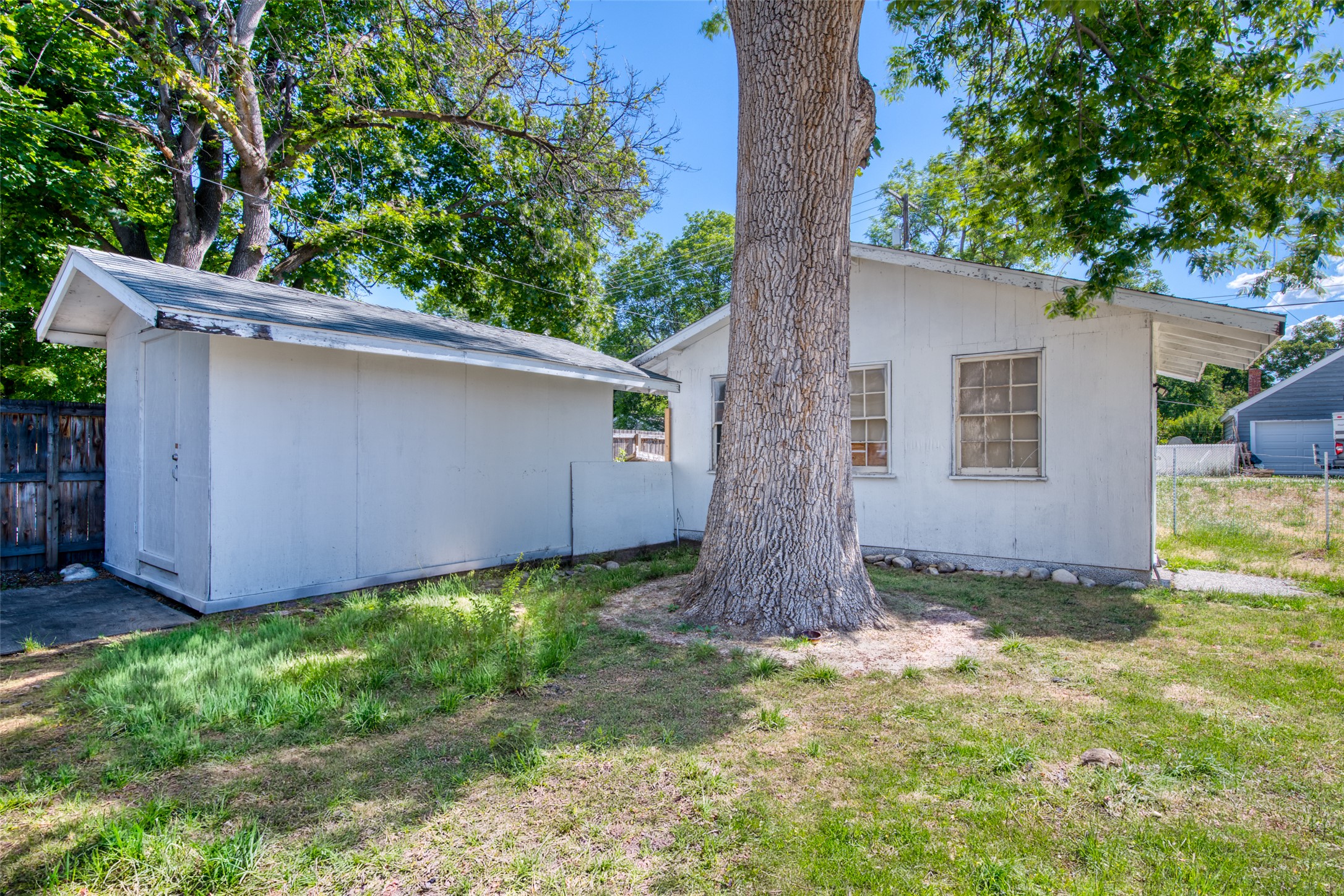 706 S 5th Street