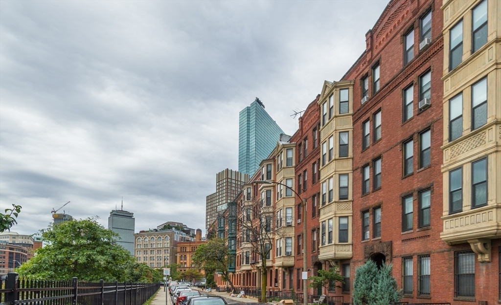 19 Cortes Street # 4