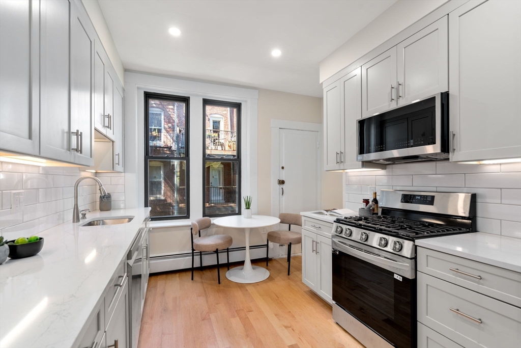 19 Cortes Street # 4