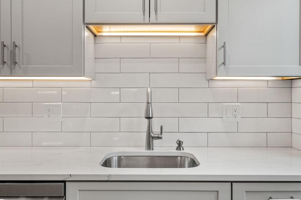 19 Cortes Street # 4