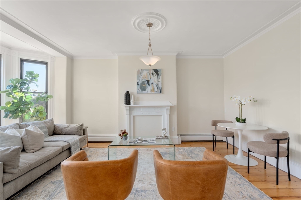 19 Cortes Street # 4