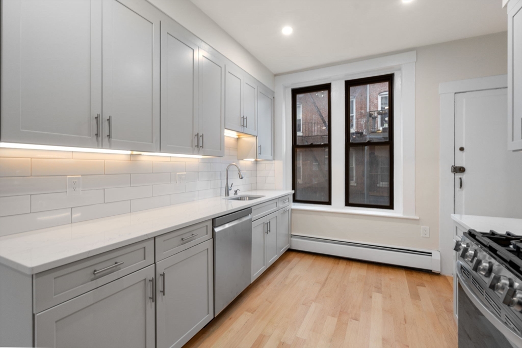 19 Cortes Street # 4