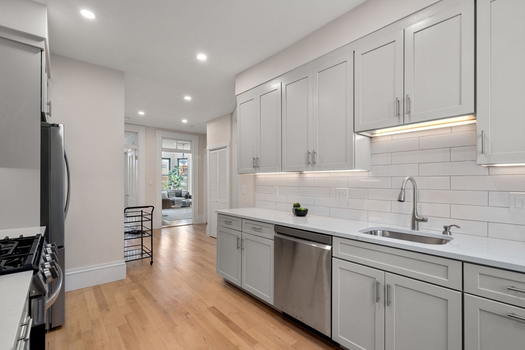 19 Cortes Street # 4