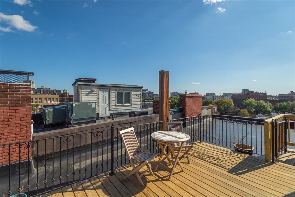19 Cortes Street # 4