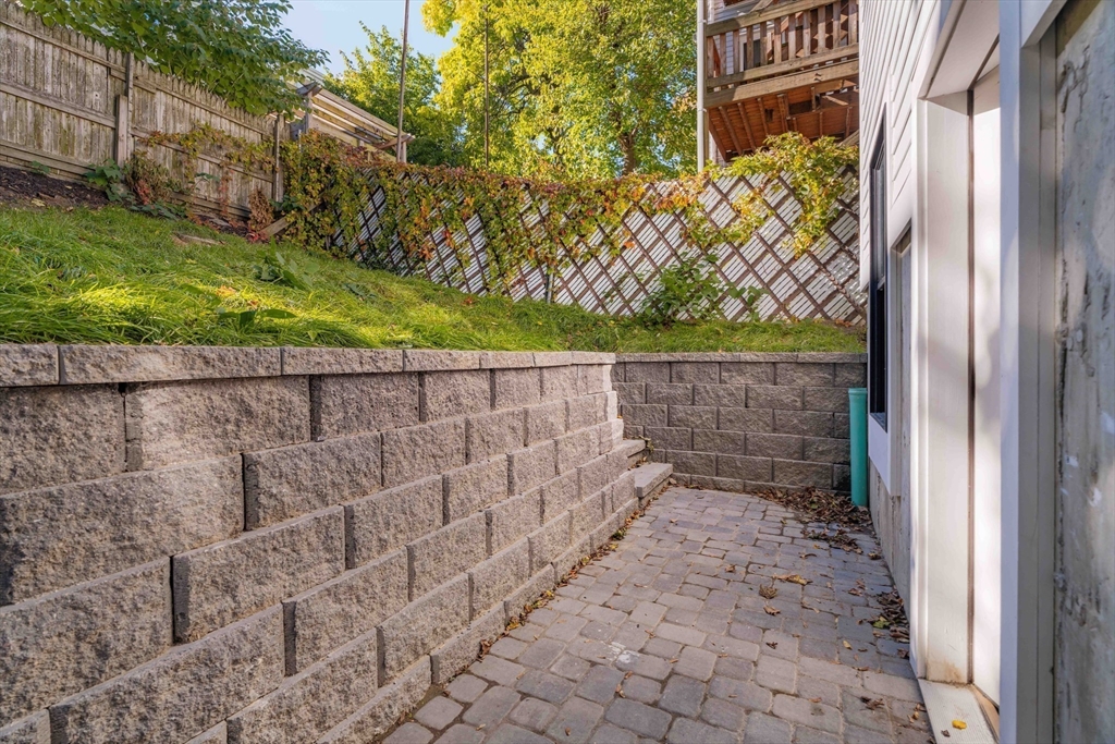 231 Everett Street # 1