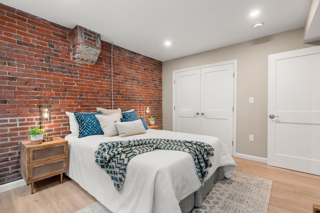 19 Cortes St # 11