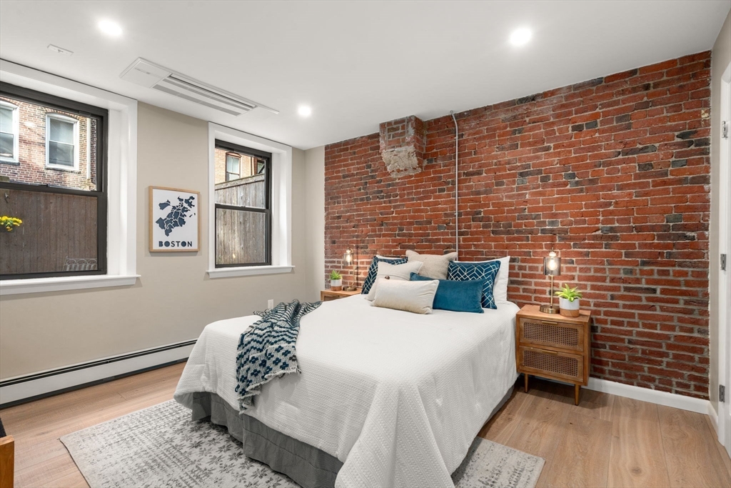 19 Cortes St # 11