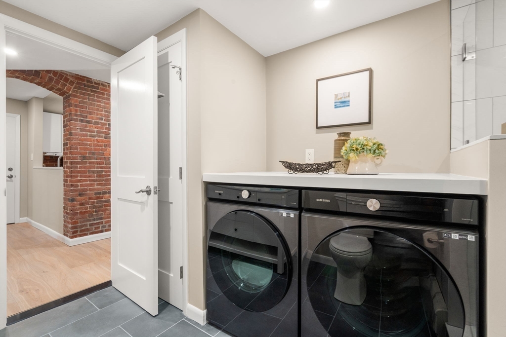 19 Cortes St # 11