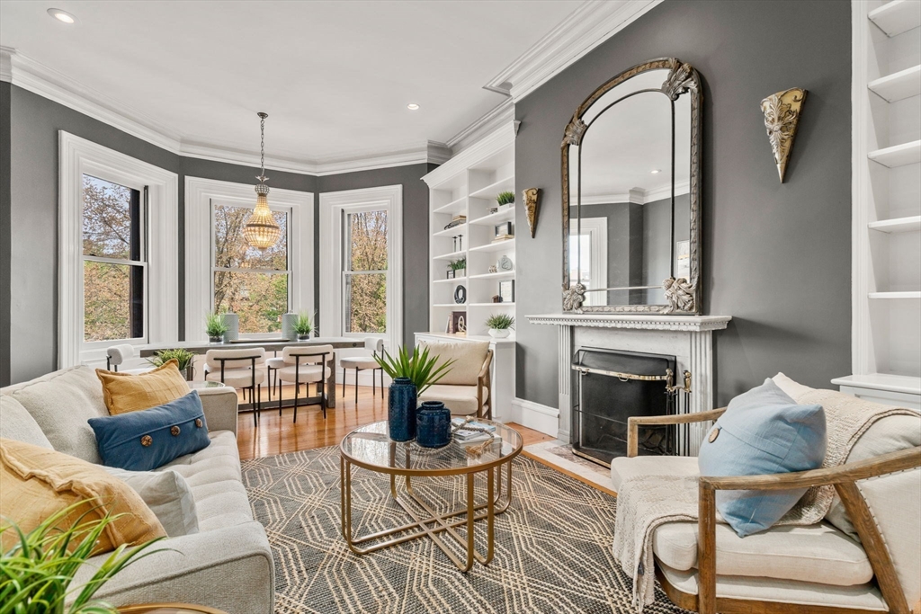 148 Commonwealth Ave # 301