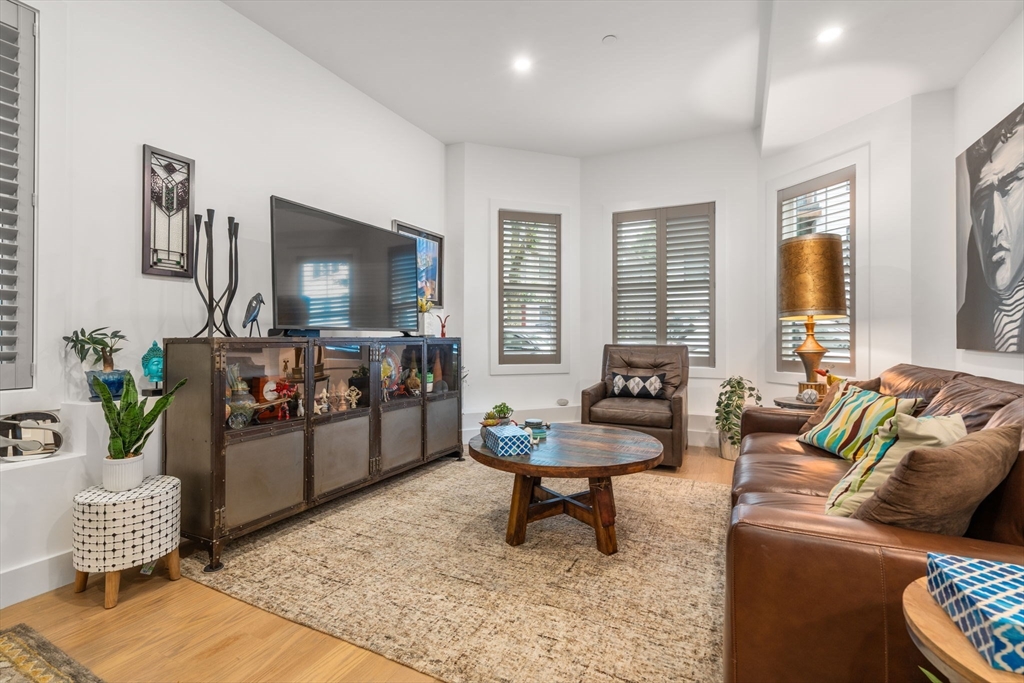 231 Everett # 1