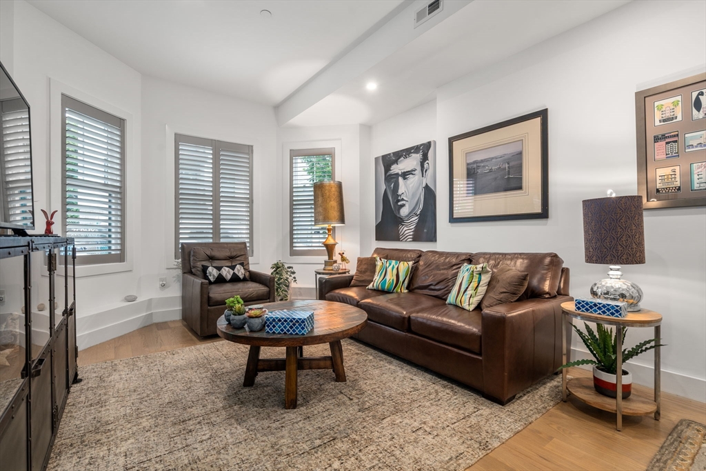 231 Everett # 1