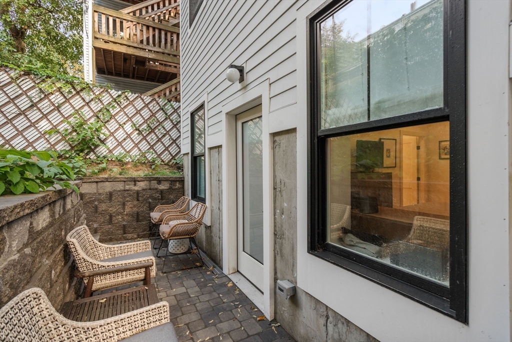 231 Everett # 1